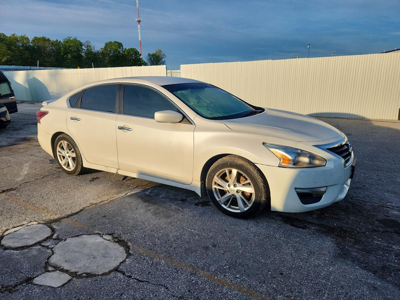 2014 Nissan Altima Sv White vin: 1N4AL3AP0EC900336