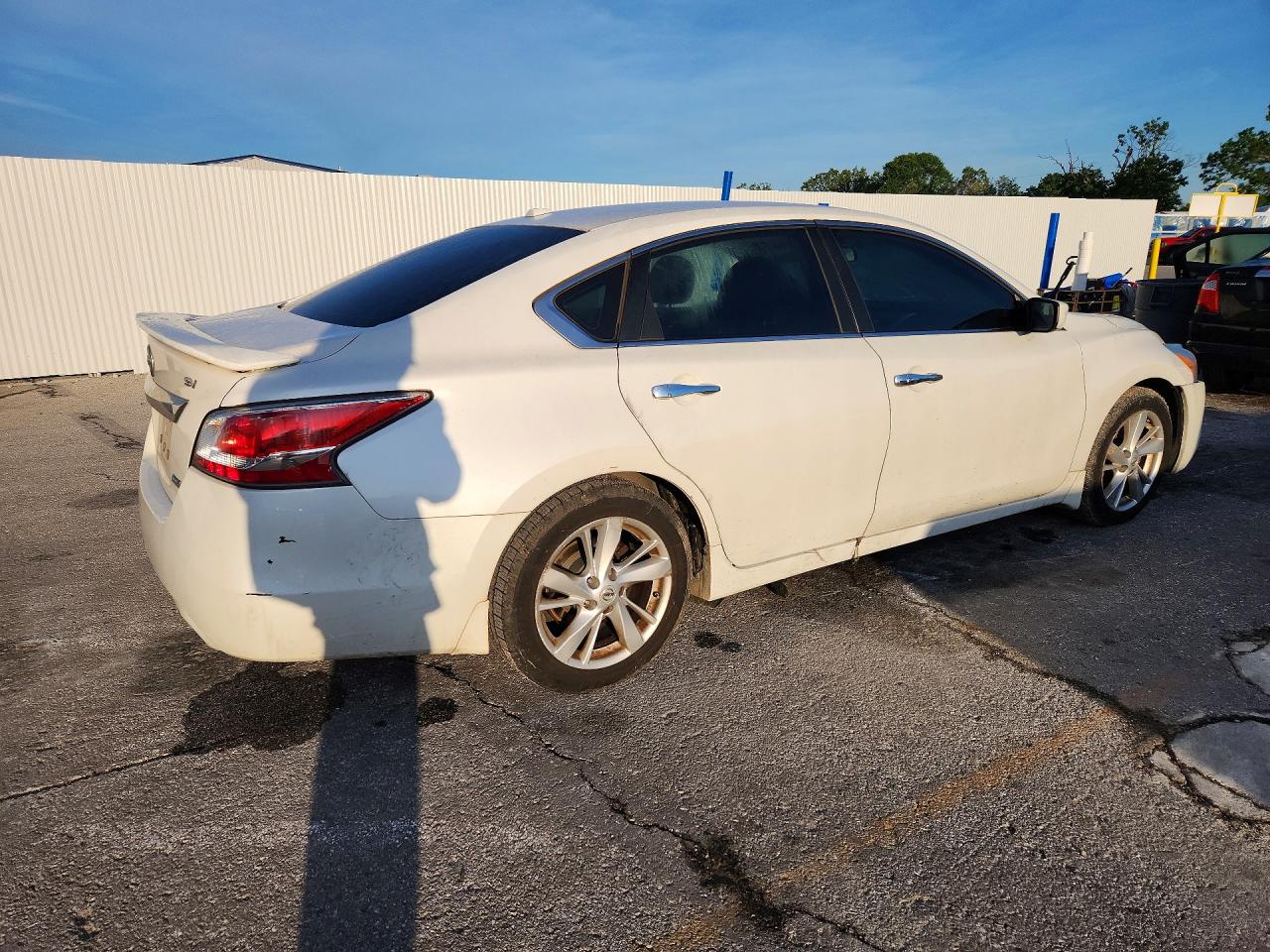 2014 Nissan Altima Sv White vin: 1N4AL3AP0EC900336