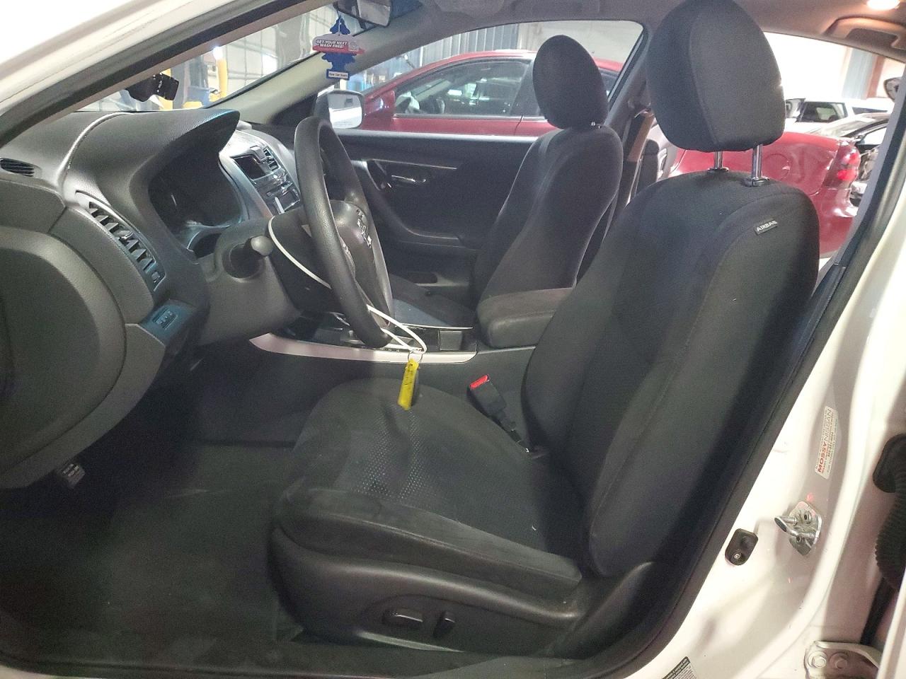 2014 Nissan Altima 2.5 S White vin: 1N4AL3AP0EN210395