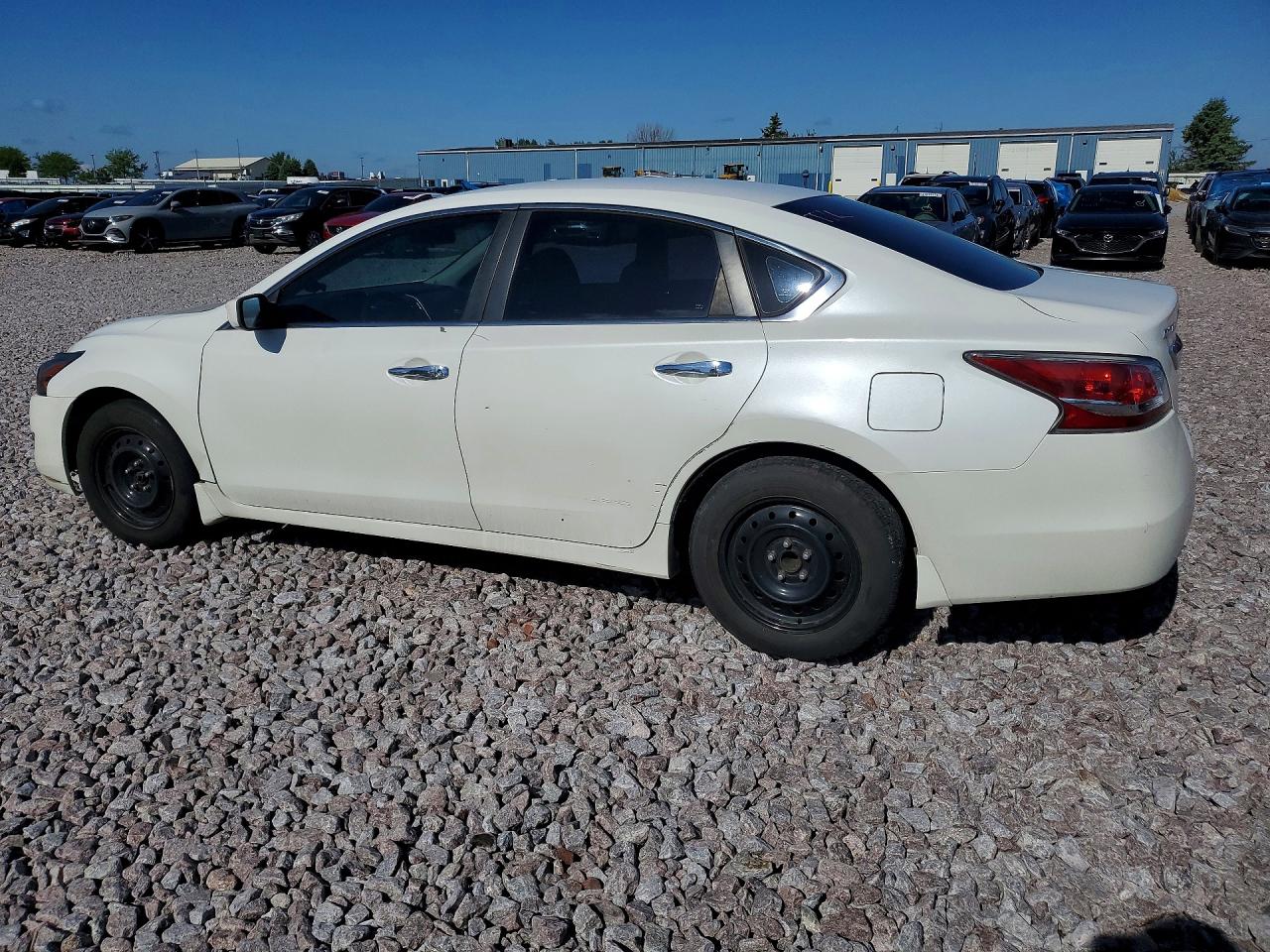 2014 Nissan Altima 2.5 S White vin: 1N4AL3AP0EN210395