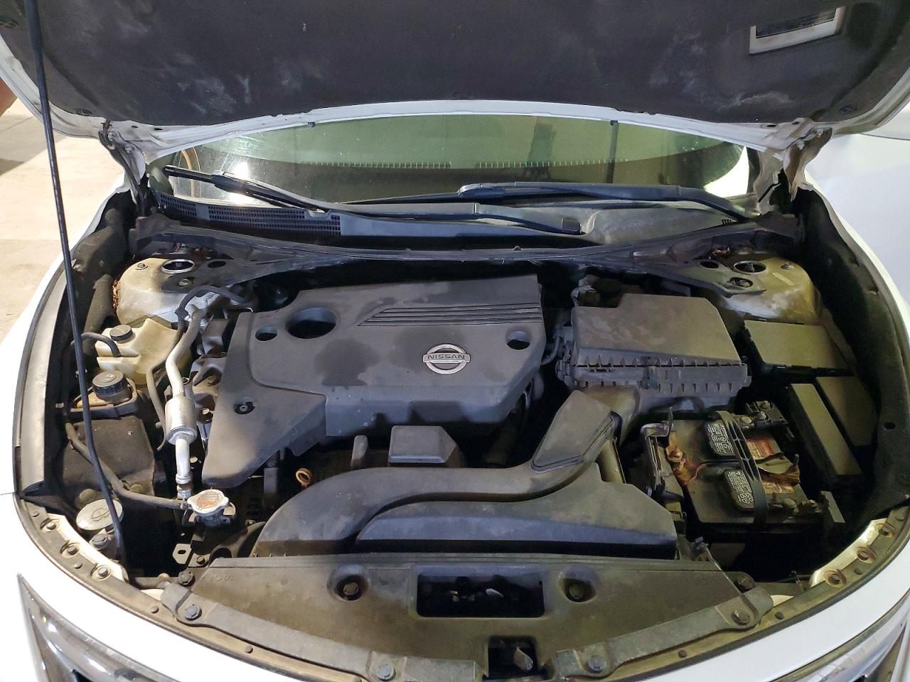 2014 Nissan Altima 2.5 S White vin: 1N4AL3AP0EN210395