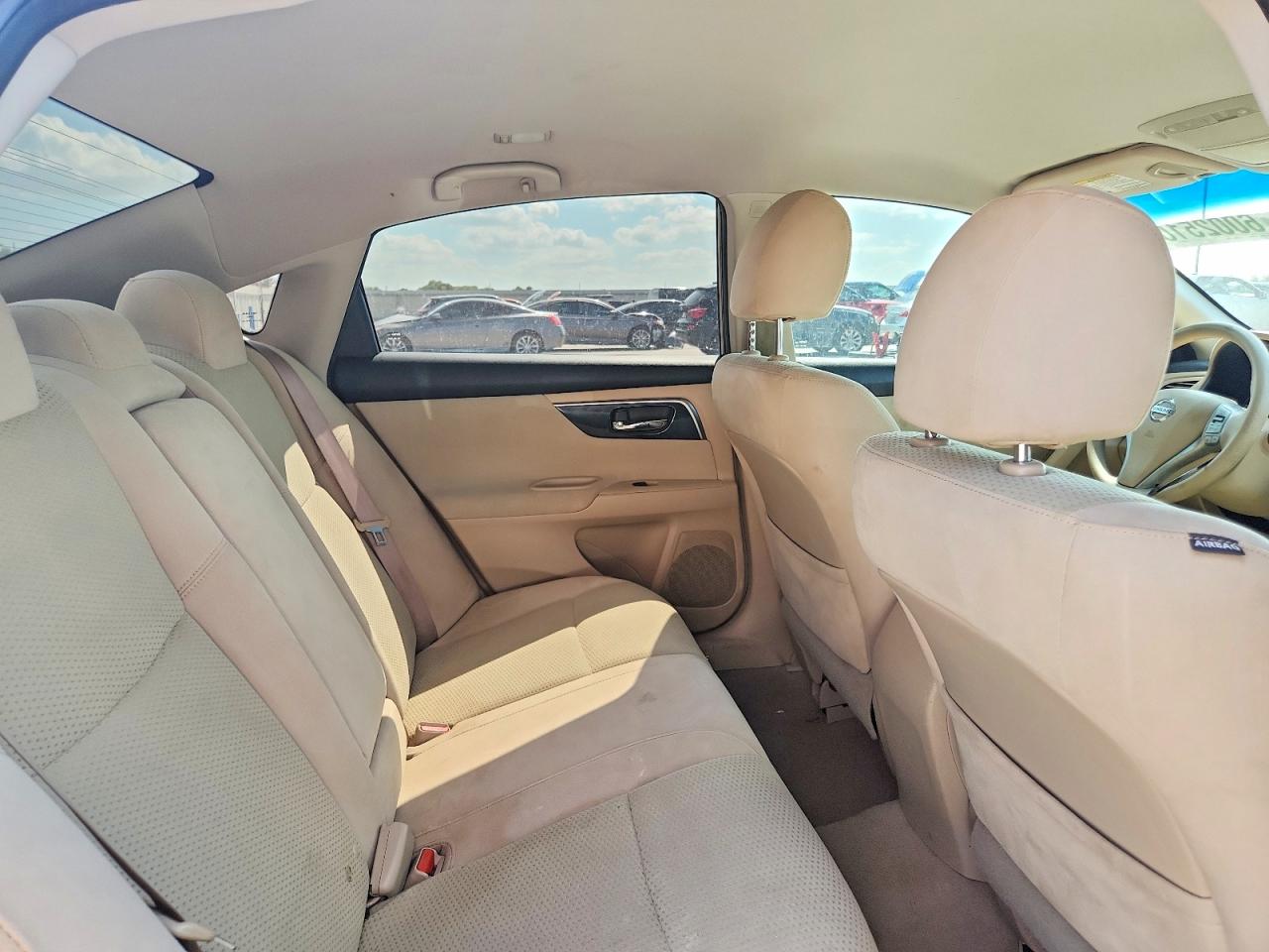 2014 Nissan Altima 2.5 S Beige vin: 1N4AL3AP0EN213653