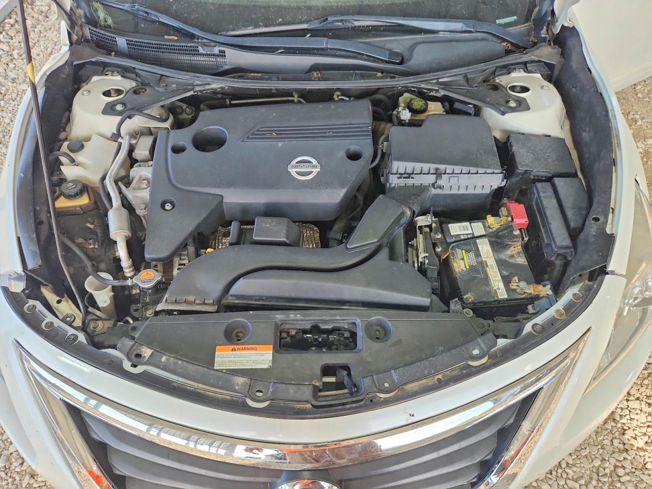 2014 Nissan Altima White vin: 1N4AL3AP0EN214138