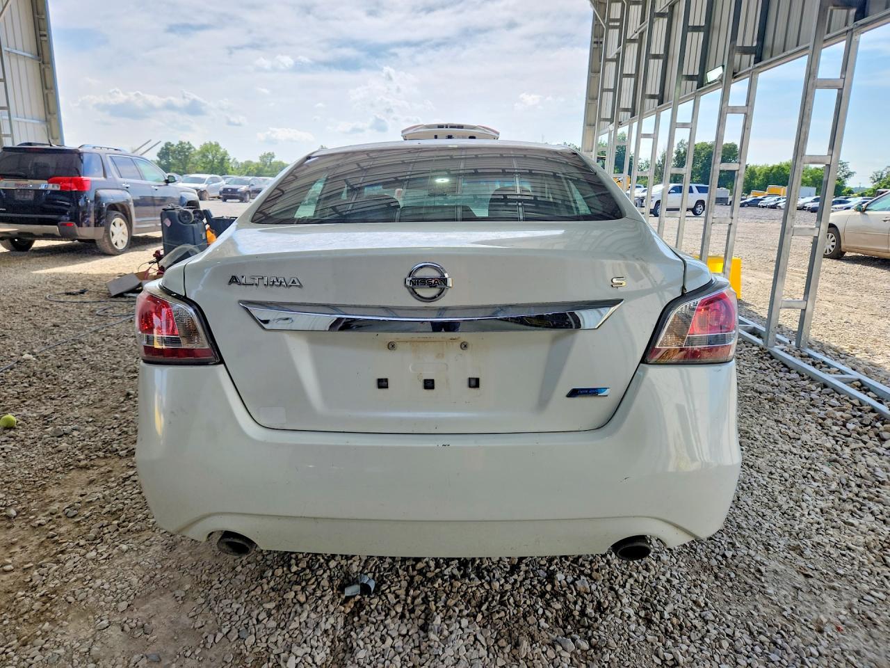 2014 Nissan Altima White vin: 1N4AL3AP0EN214138