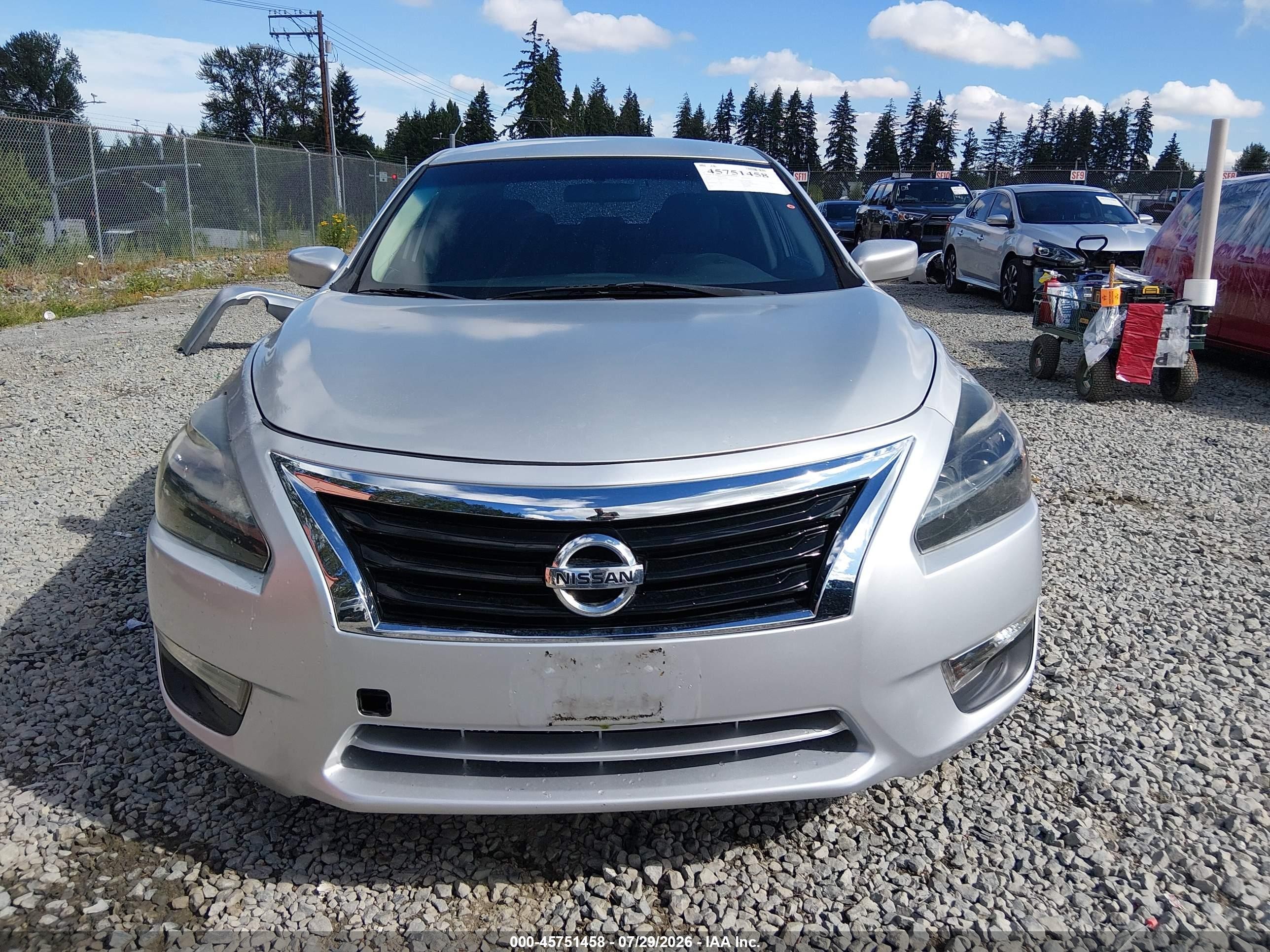 2014 Nissan Altima 2.5 S Silver vin: 1N4AL3AP0EN230209
