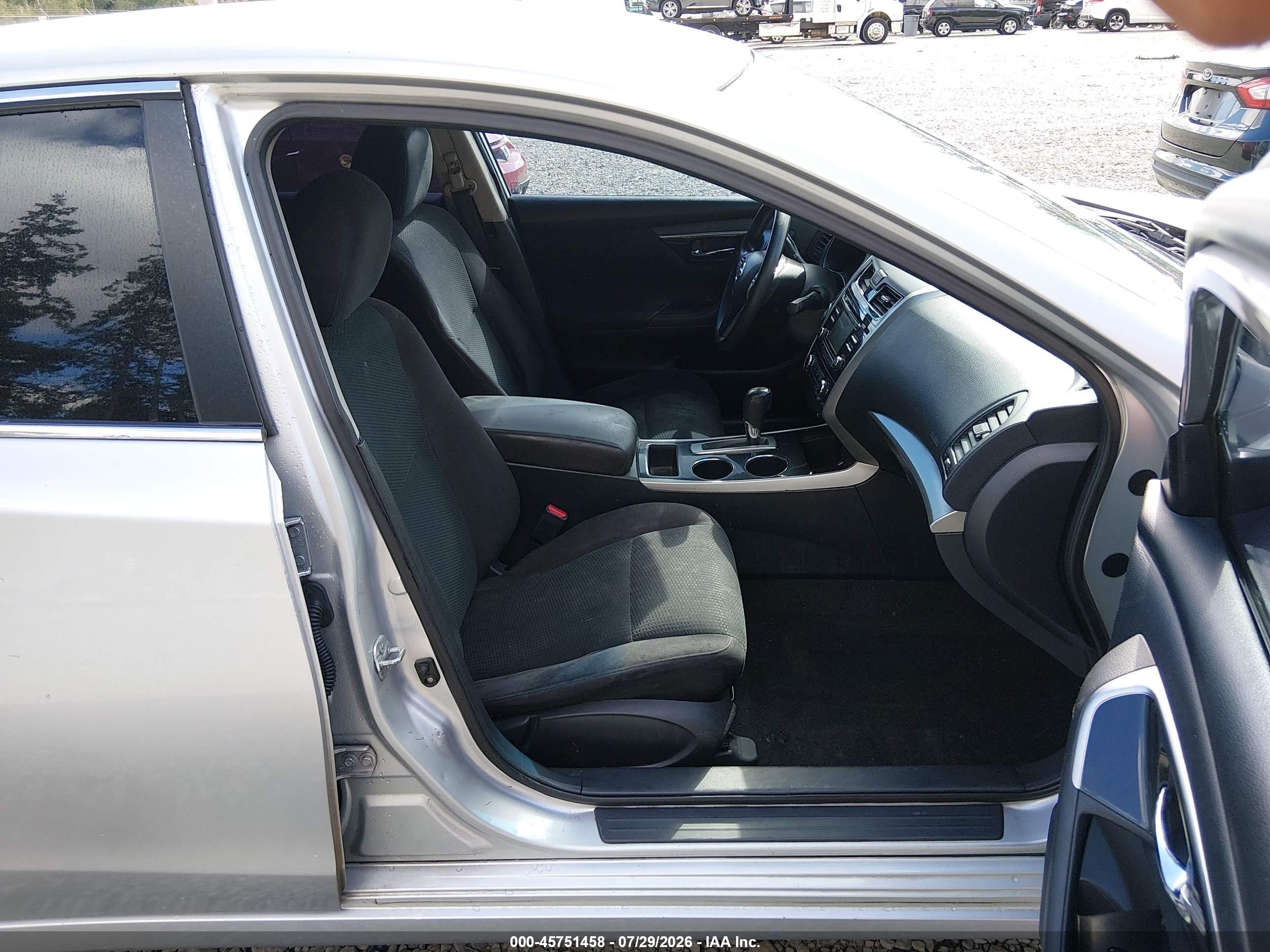2014 Nissan Altima 2.5 S Silver vin: 1N4AL3AP0EN230209