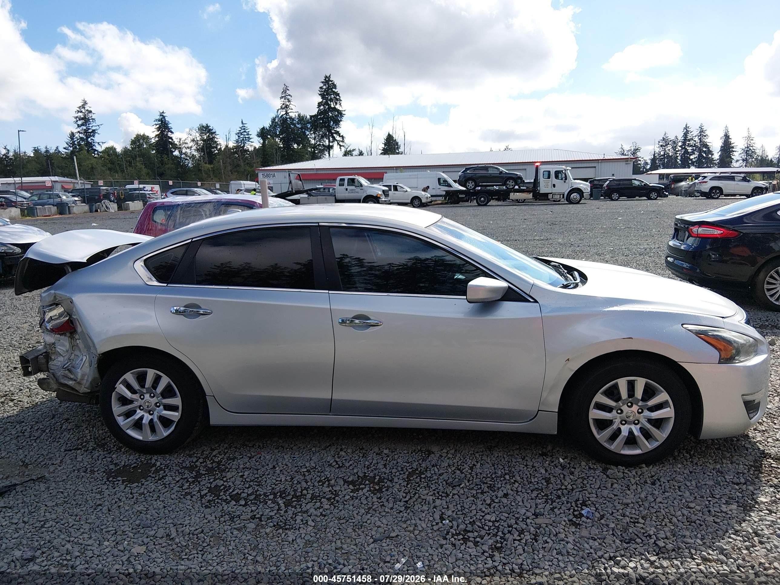 2014 Nissan Altima 2.5 S Silver vin: 1N4AL3AP0EN230209