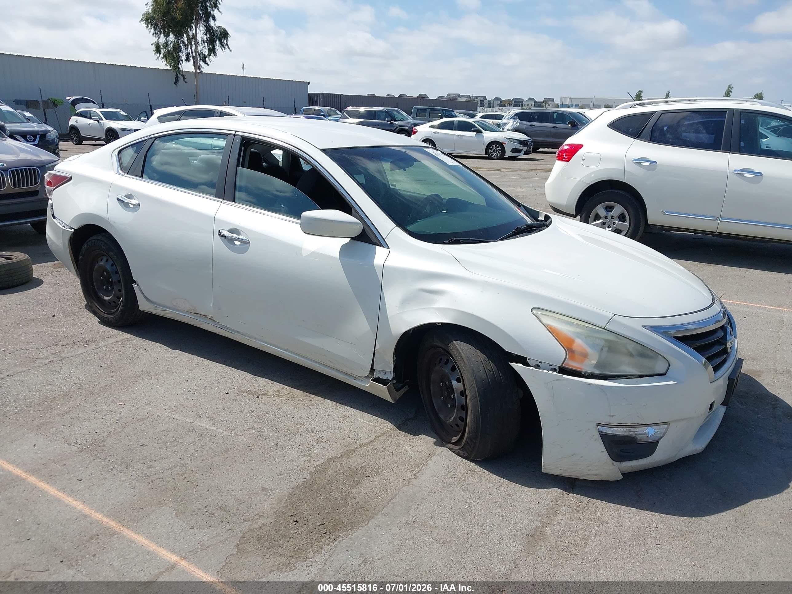 2014 Nissan Altima 2.5 S White vin: 1N4AL3AP0EN231263