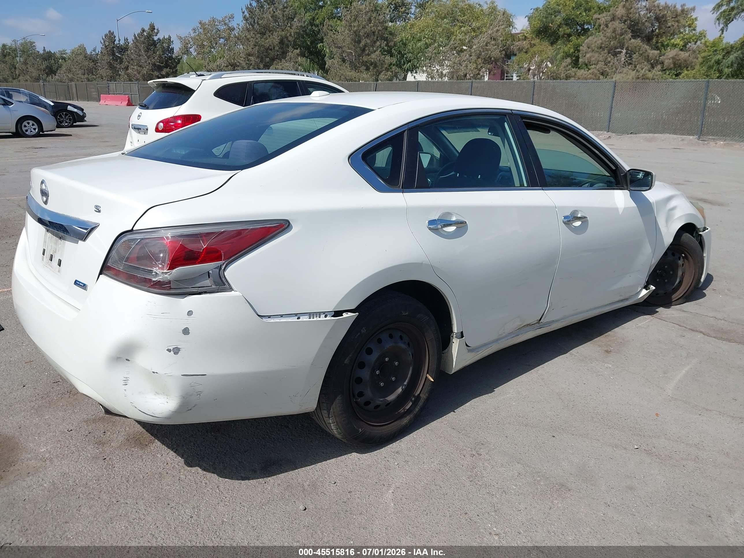 2014 Nissan Altima 2.5 S White vin: 1N4AL3AP0EN231263