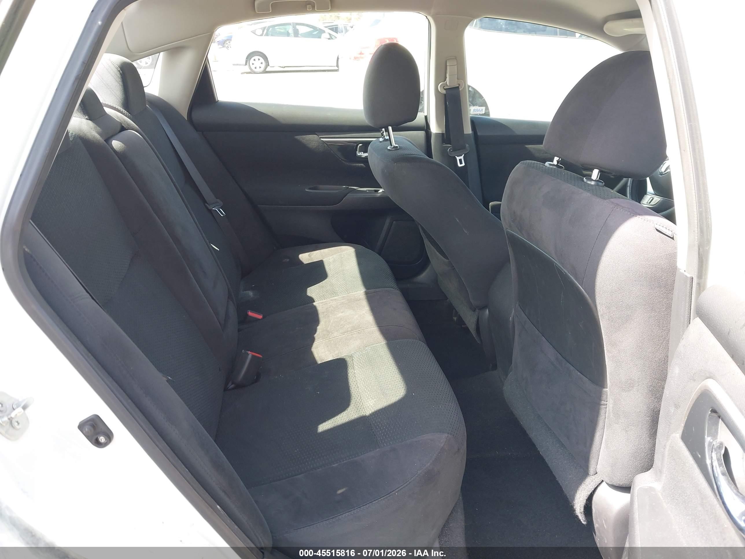 2014 Nissan Altima 2.5 S White vin: 1N4AL3AP0EN231263