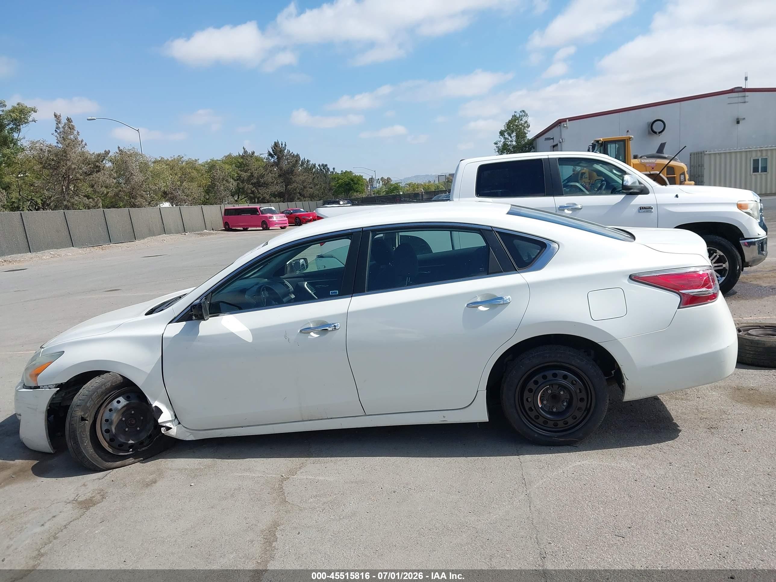 2014 Nissan Altima 2.5 S White vin: 1N4AL3AP0EN231263