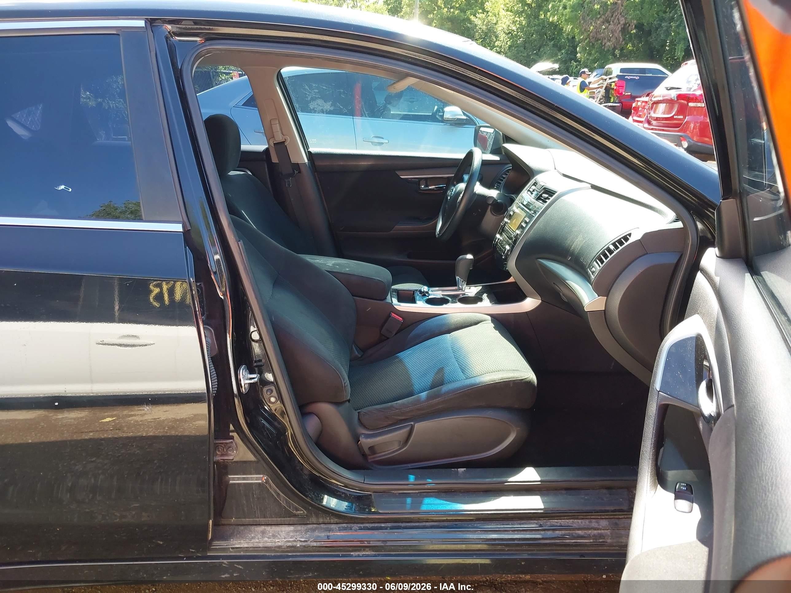2014 Nissan Altima 2.5 S Черный vin: 1N4AL3AP0EN232137