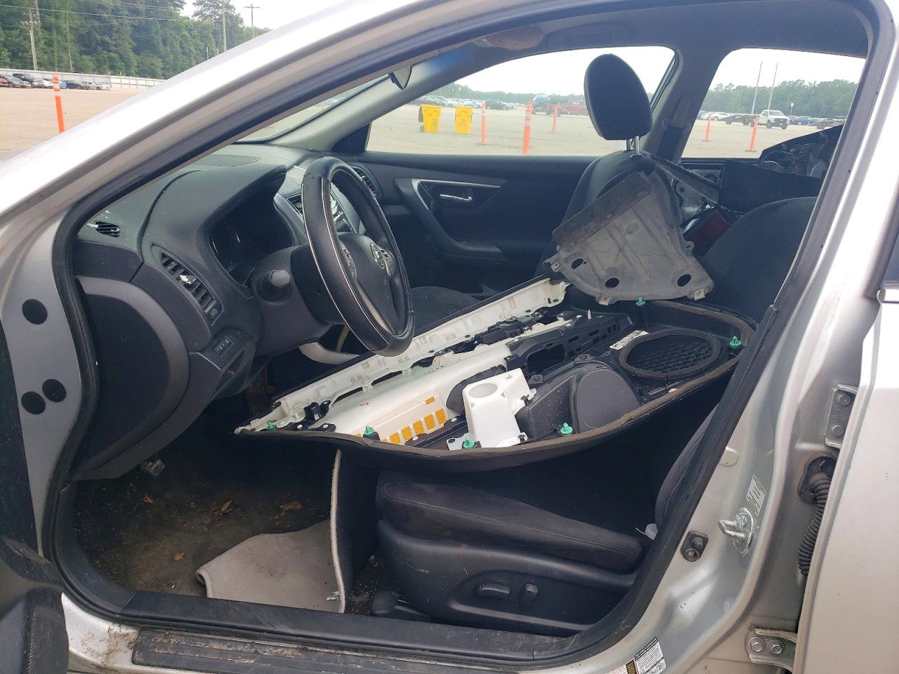 2014 Nissan Altima 2.5 S Silver vin: 1N4AL3AP0EN258303