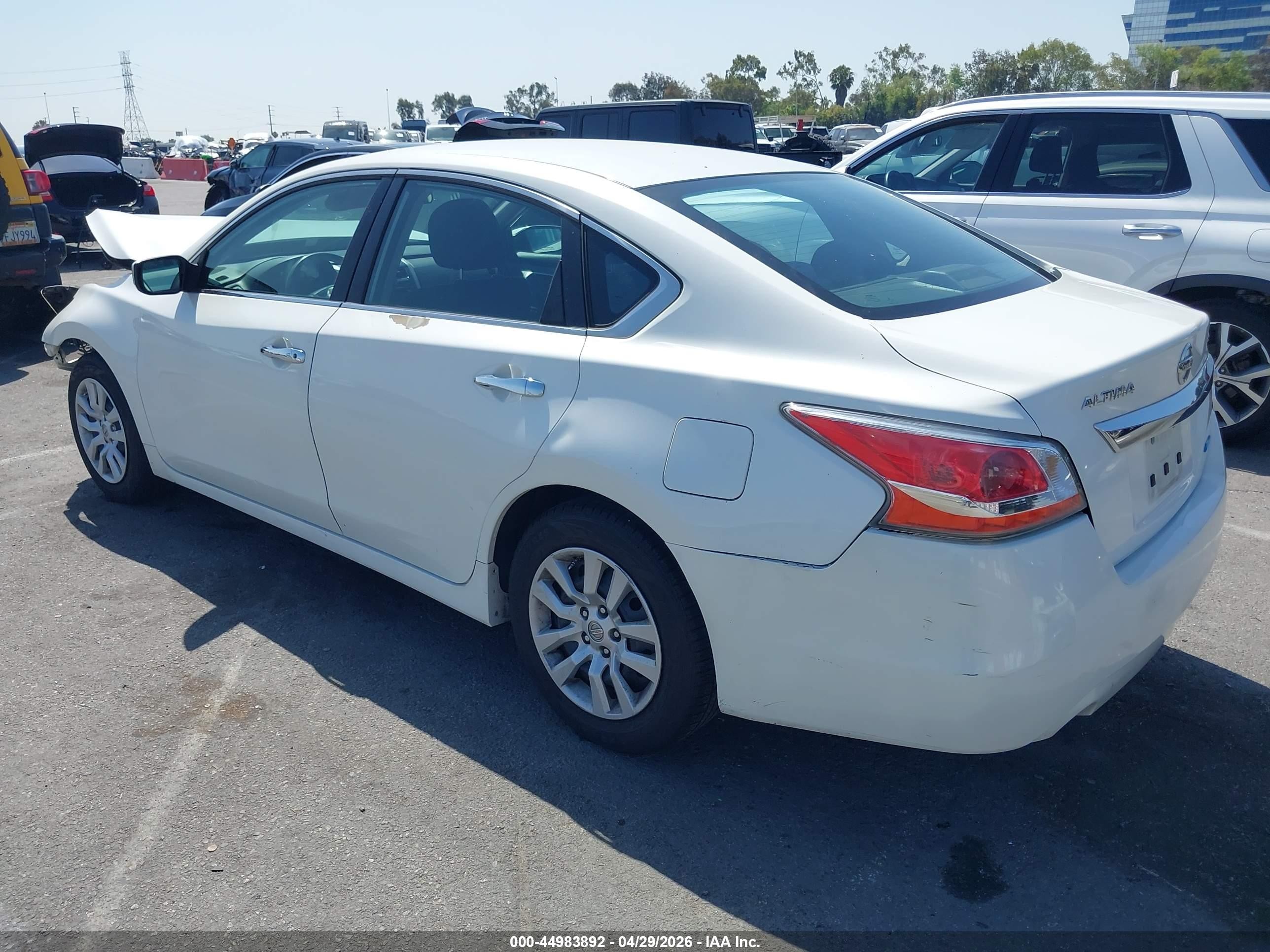 2014 Nissan Altima 2.5/2.5 S/2.5 Sl/2.5 Sv White vin: 1N4AL3AP0EN331136
