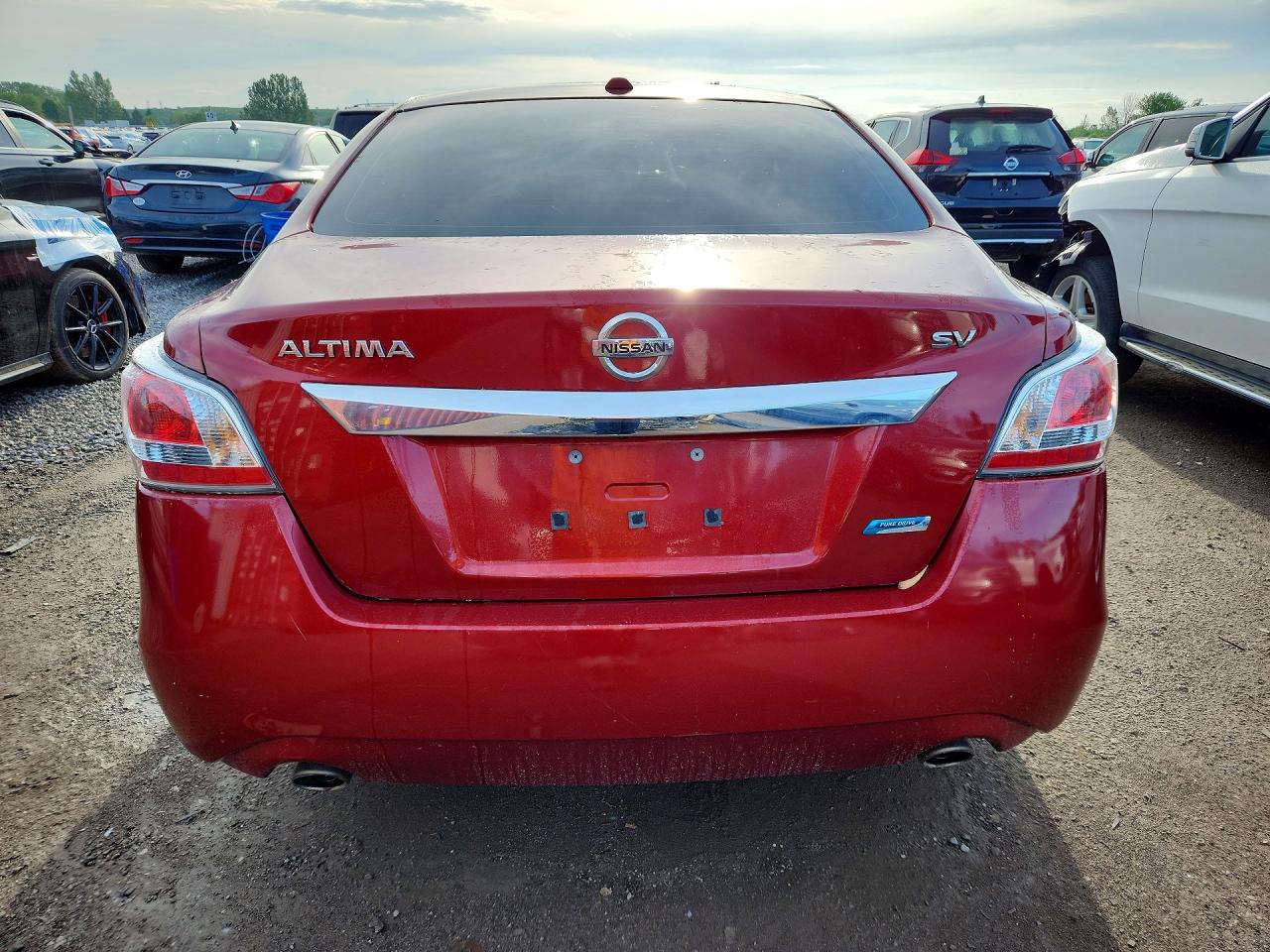 2014 Nissan Altima 2.5 Red vin: 1N4AL3AP0EN343304