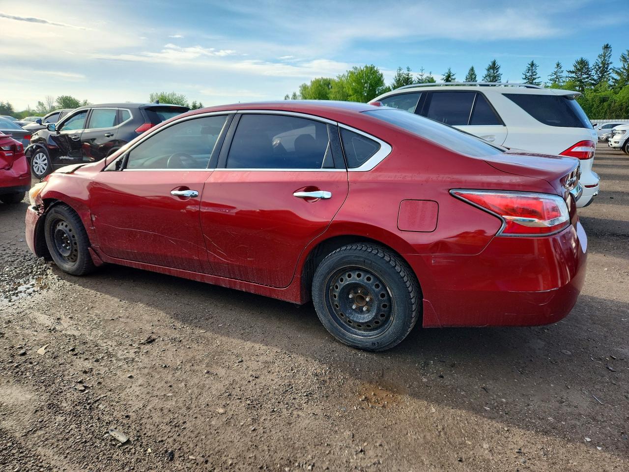 2014 Nissan Altima 2.5 Red vin: 1N4AL3AP0EN343304