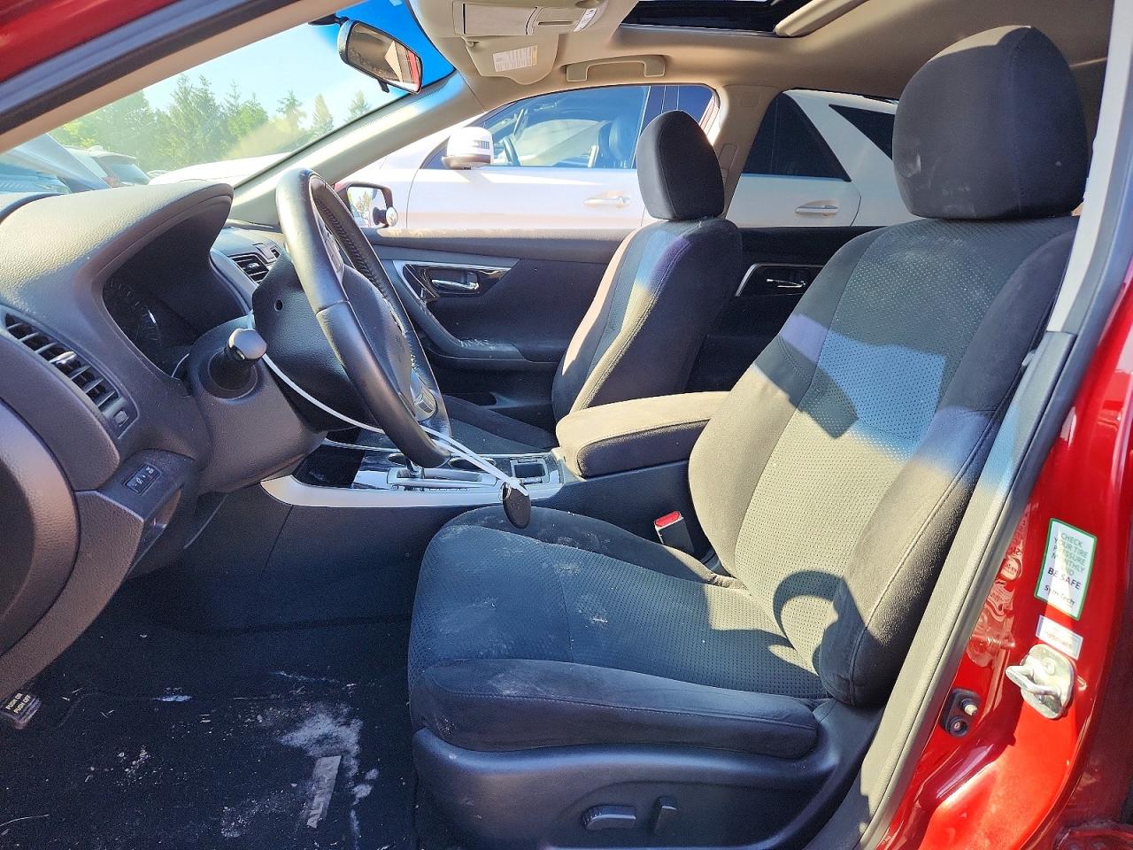 2014 Nissan Altima 2.5 Red vin: 1N4AL3AP0EN343304