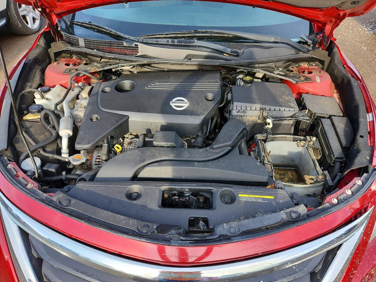 2014 Nissan Altima 2.5 Red vin: 1N4AL3AP0EN343304