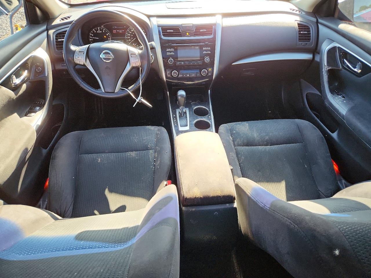 2014 Nissan Altima 2.5 Red vin: 1N4AL3AP0EN343304