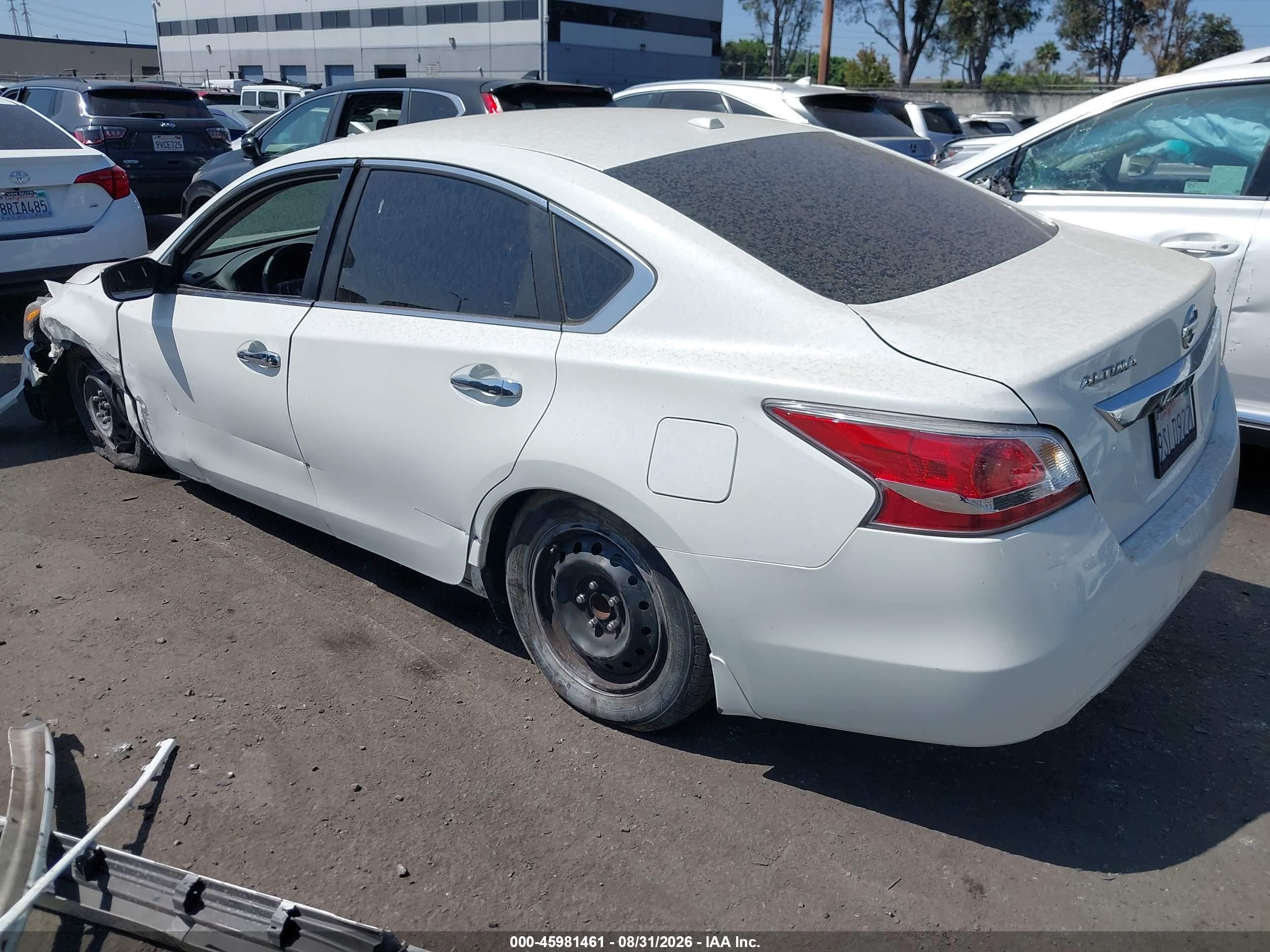 2014 Nissan Altima 2.5 S White vin: 1N4AL3AP0EN369952