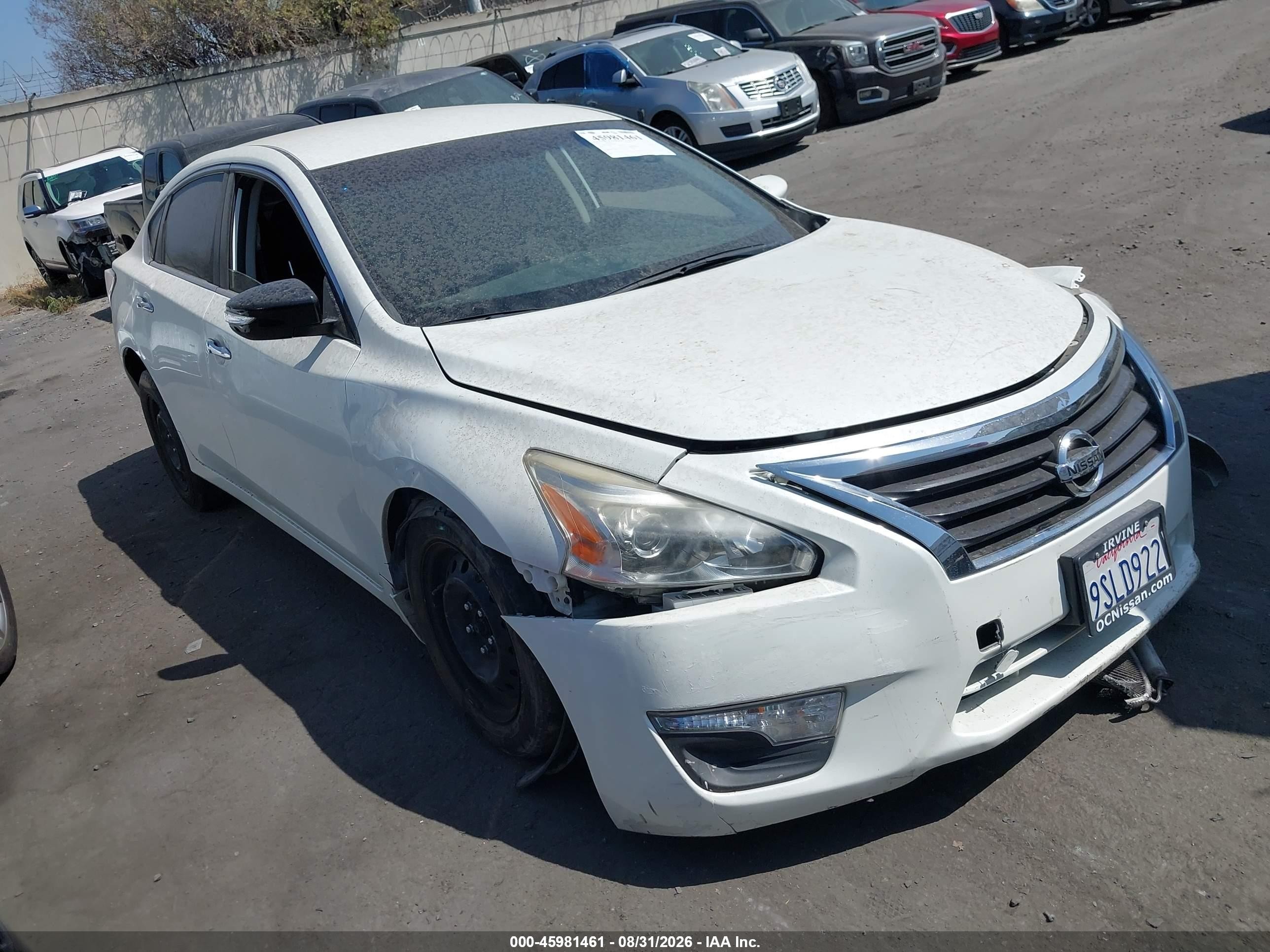 2014 Nissan Altima 2.5 S White vin: 1N4AL3AP0EN369952