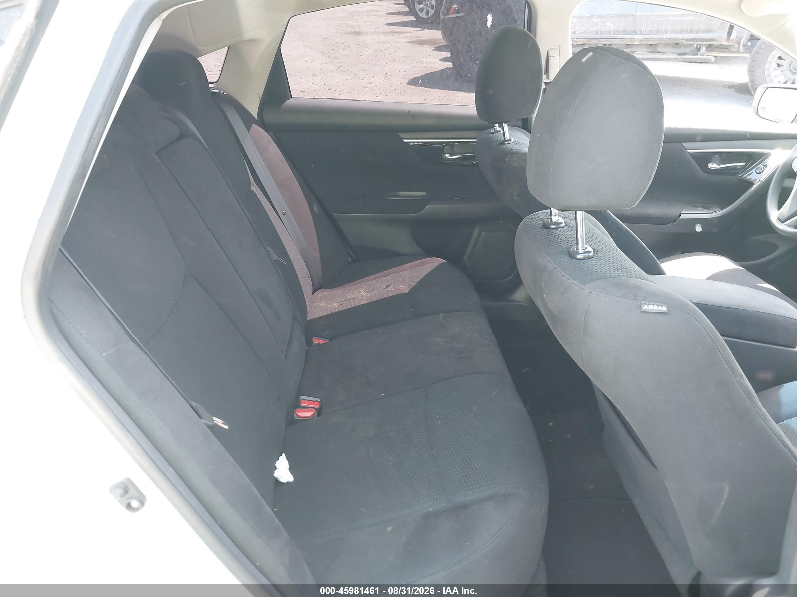 2014 Nissan Altima 2.5 S White vin: 1N4AL3AP0EN369952