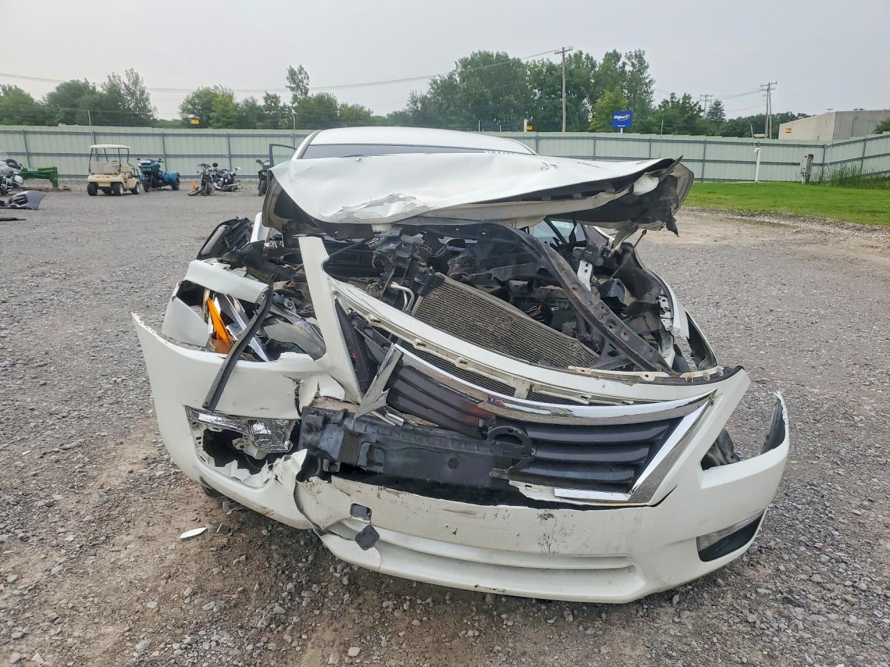 2014 Nissan Altima 2.5 S Белый vin: 1N4AL3AP0EN383138