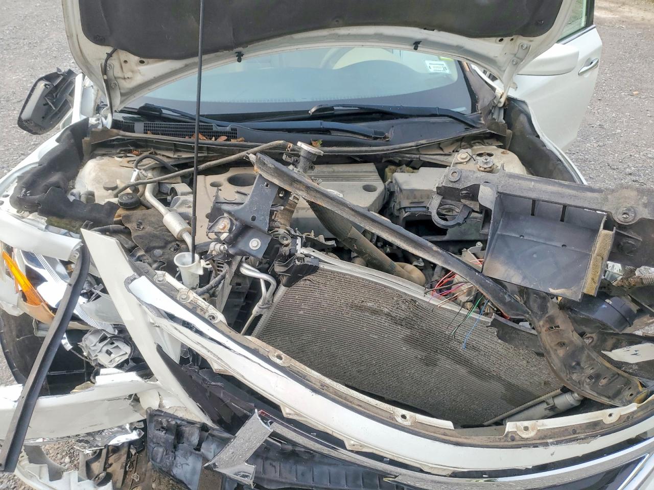 2014 Nissan Altima 2.5 S Белый vin: 1N4AL3AP0EN383138