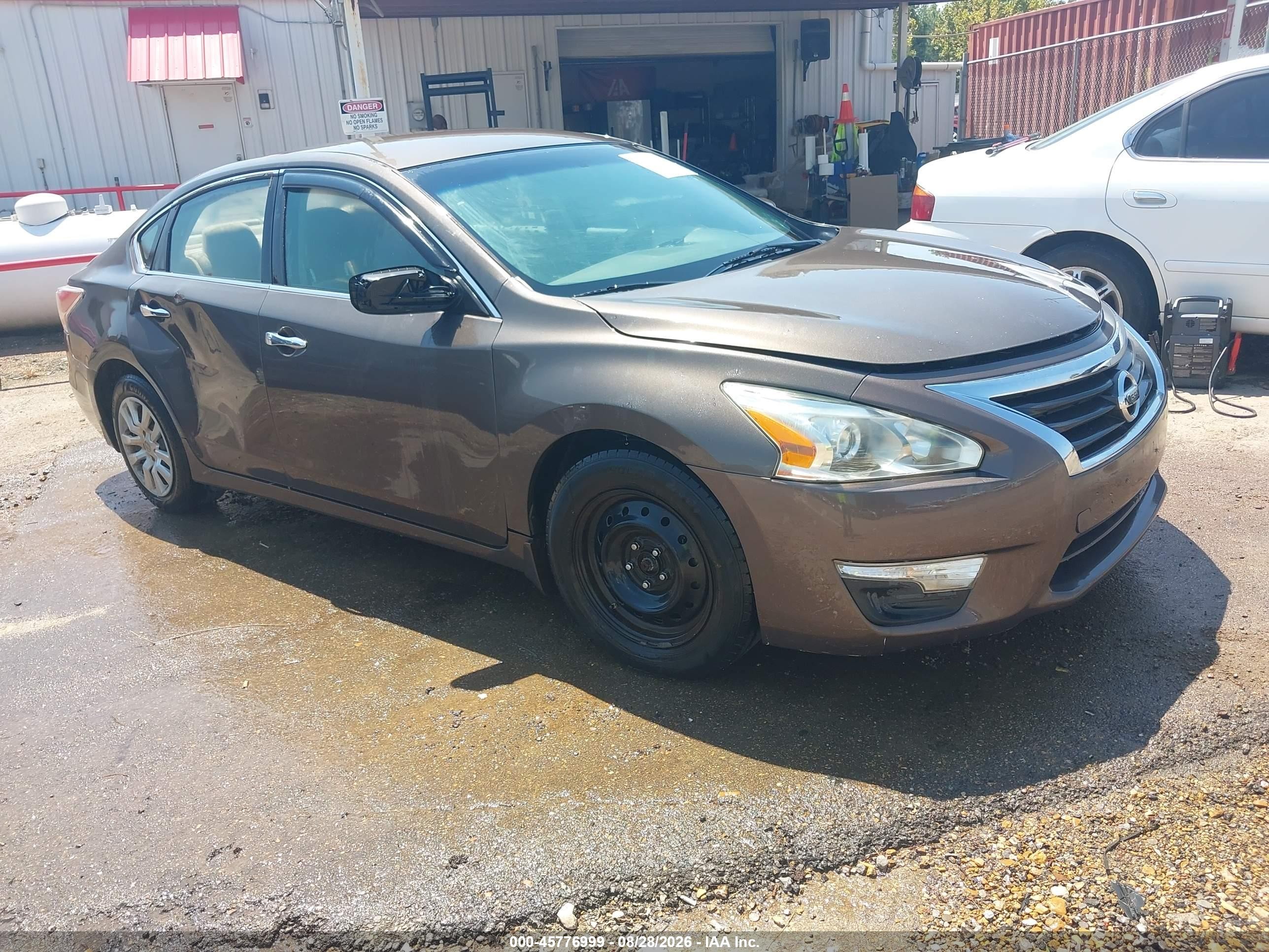 2014 Nissan Altima 2.5 S Brown vin: 1N4AL3AP0EN384483