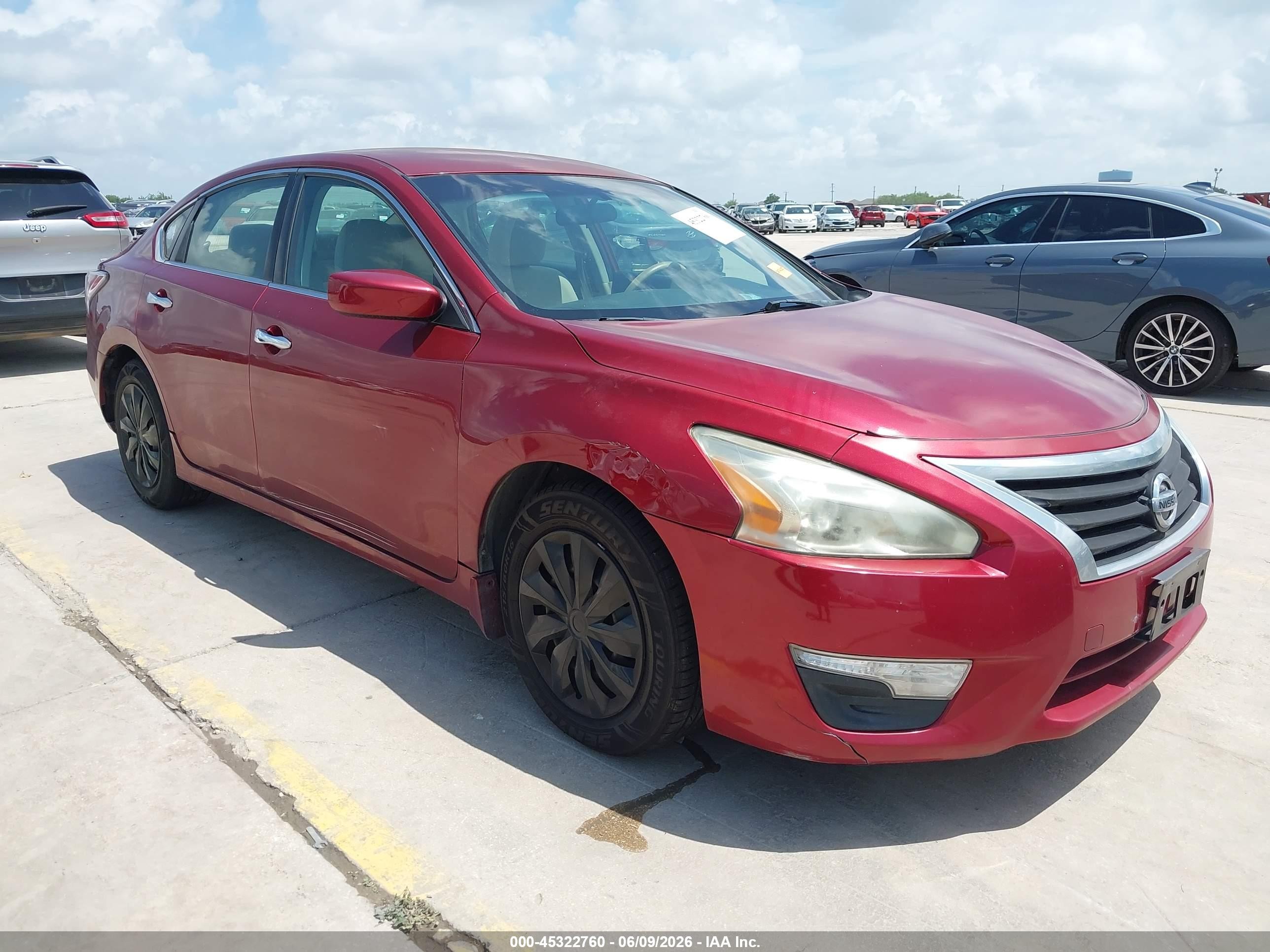 2014 Nissan Altima 2.5 S Red vin: 1N4AL3AP0EN385780