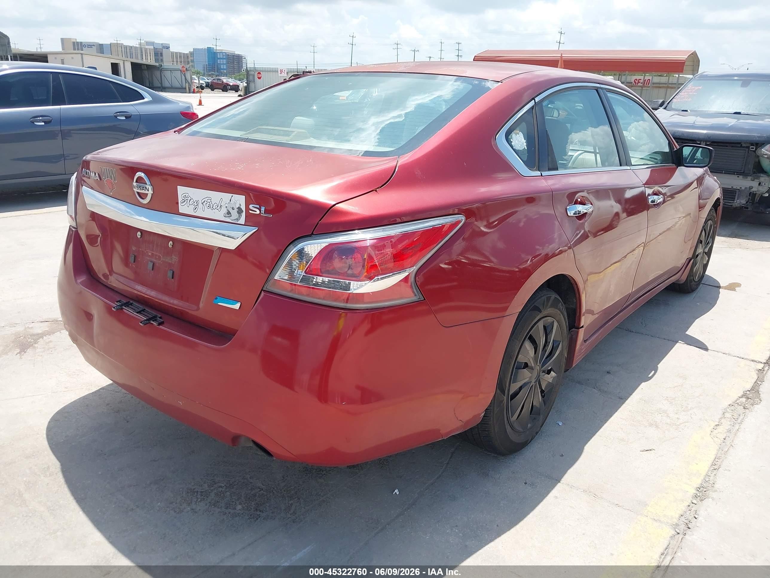 2014 Nissan Altima 2.5 S Red vin: 1N4AL3AP0EN385780