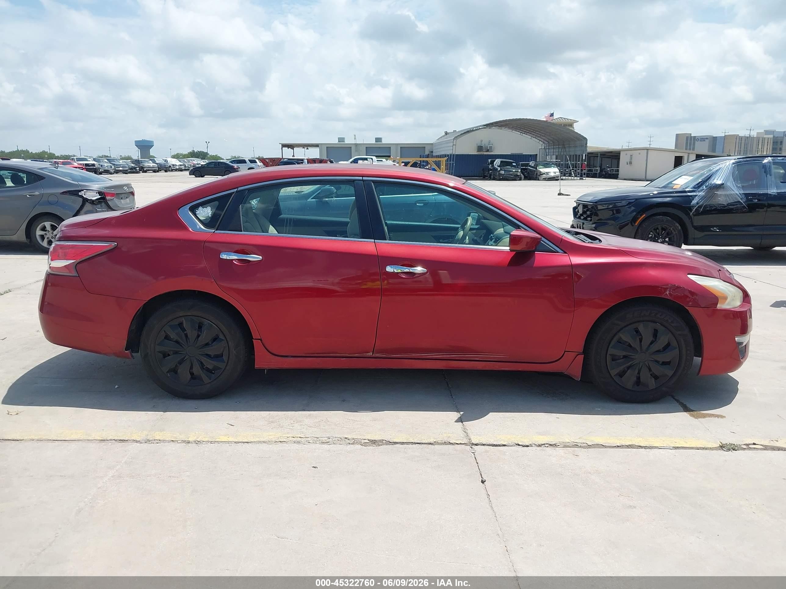 2014 Nissan Altima 2.5 S Red vin: 1N4AL3AP0EN385780