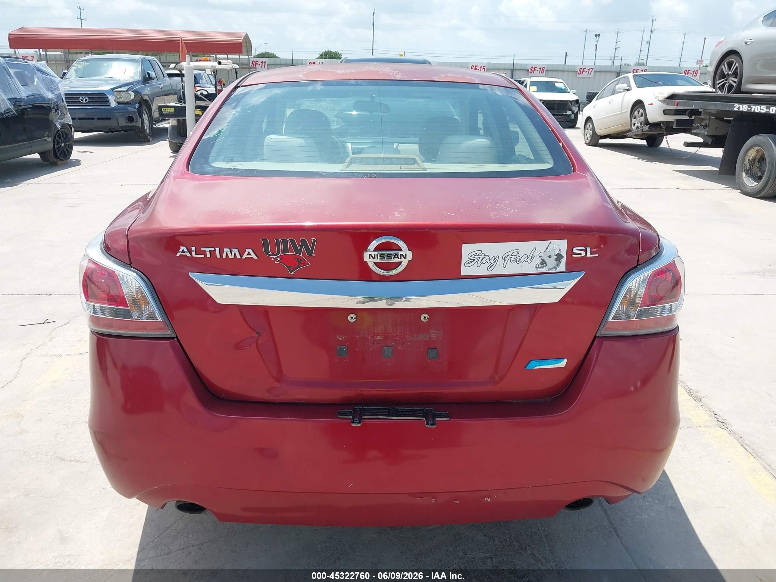 2014 Nissan Altima 2.5 S Red vin: 1N4AL3AP0EN385780