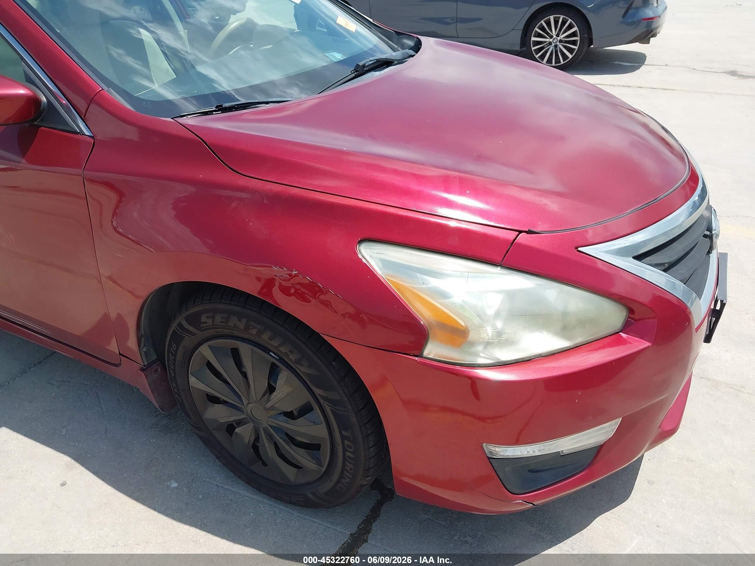 2014 Nissan Altima 2.5 S Red vin: 1N4AL3AP0EN385780