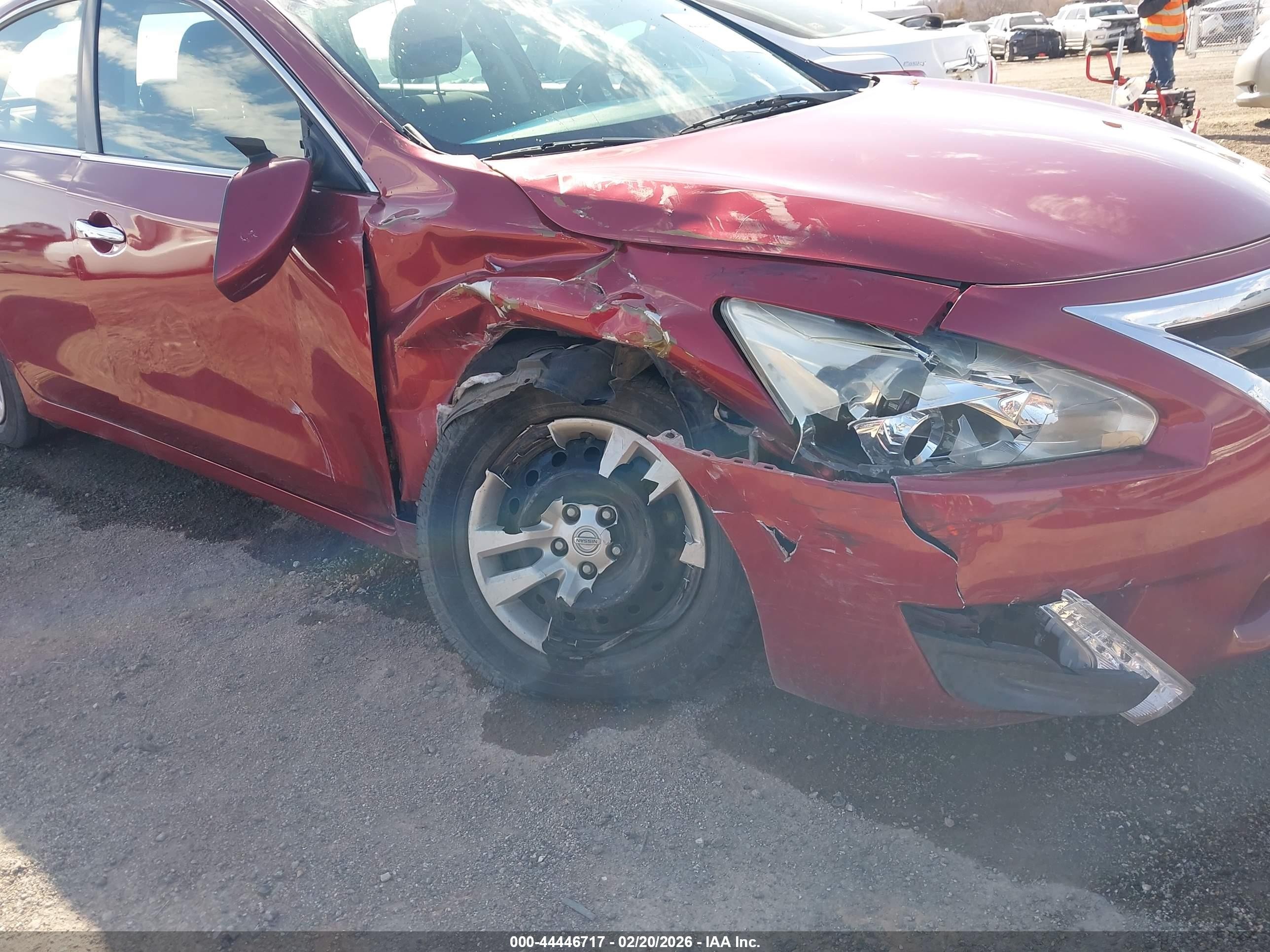 2014 Nissan Altima 2.5 S Red vin: 1N4AL3AP0EN388064