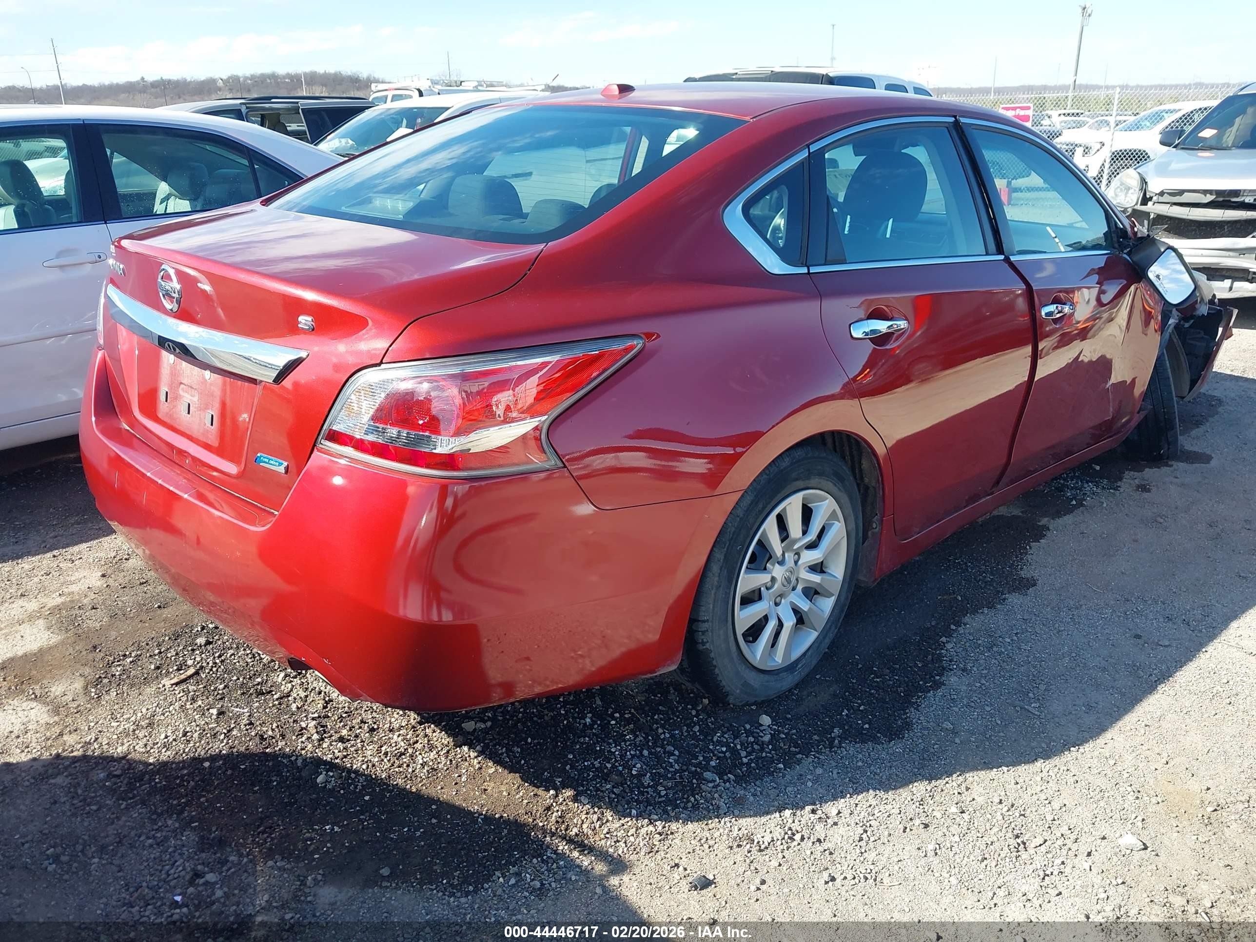 2014 Nissan Altima 2.5 S Red vin: 1N4AL3AP0EN388064