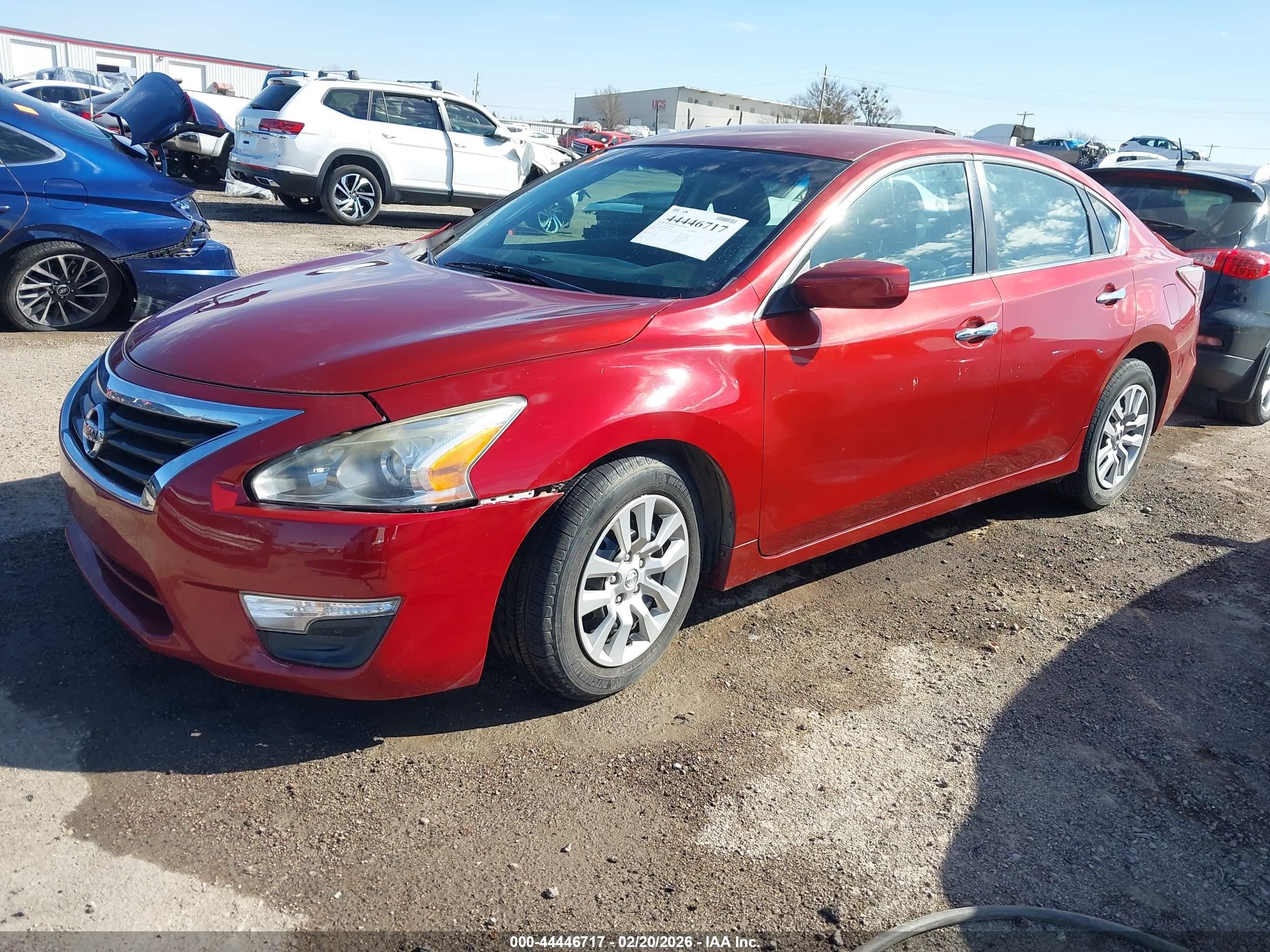 2014 Nissan Altima 2.5 S Red vin: 1N4AL3AP0EN388064