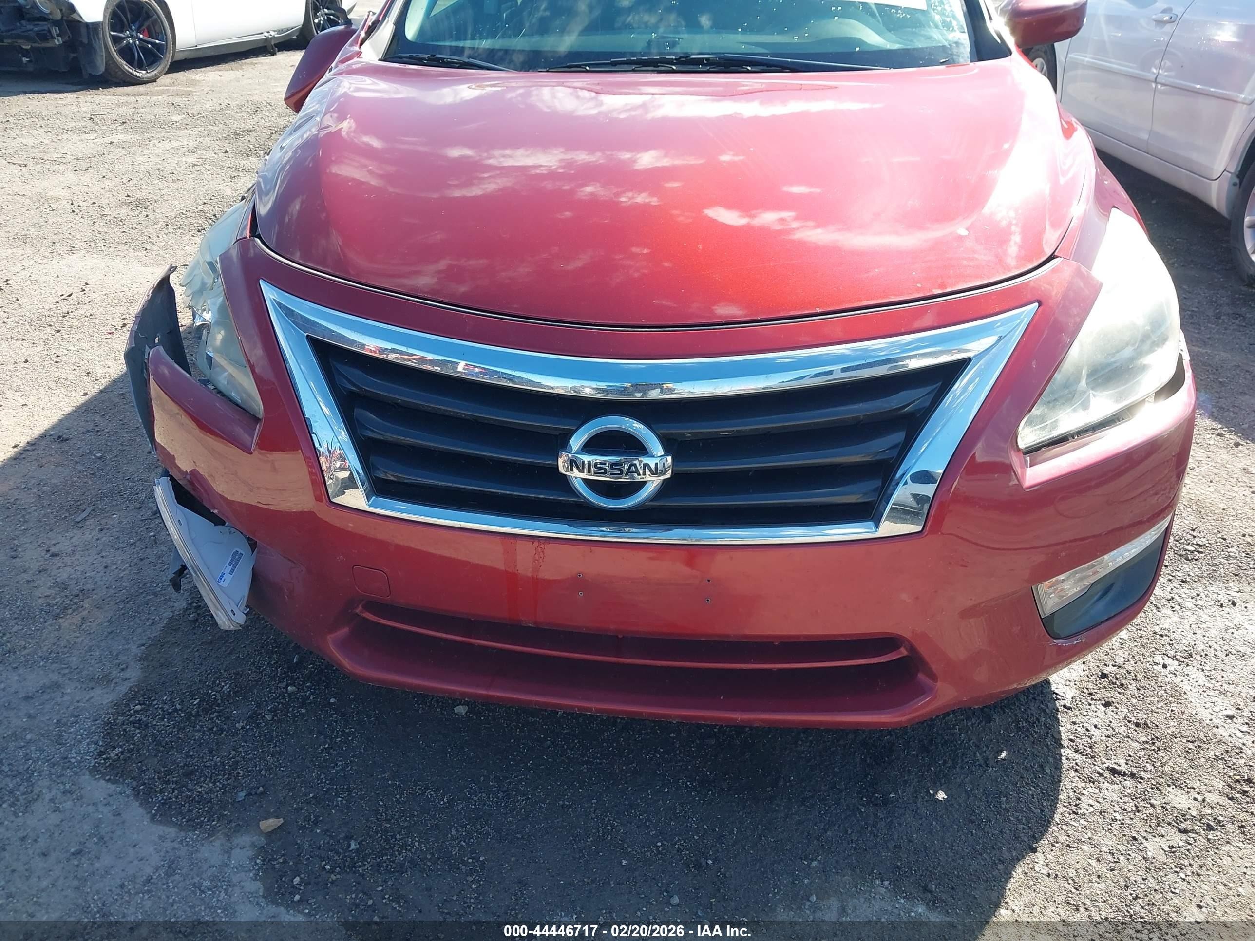 2014 Nissan Altima 2.5 S Red vin: 1N4AL3AP0EN388064