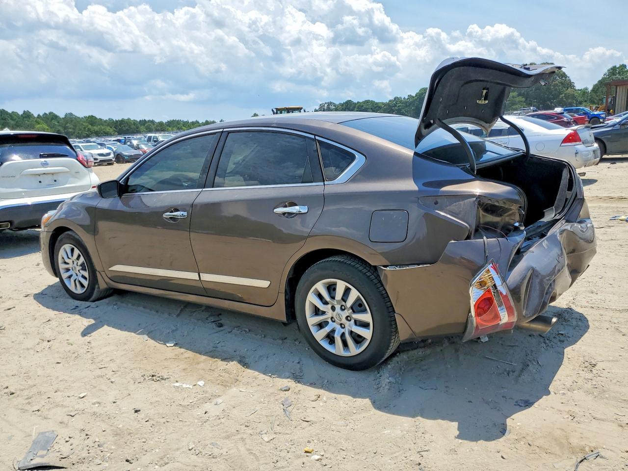 2015 Nissan Altima 2.5 S Brown vin: 1N4AL3AP0FC109063