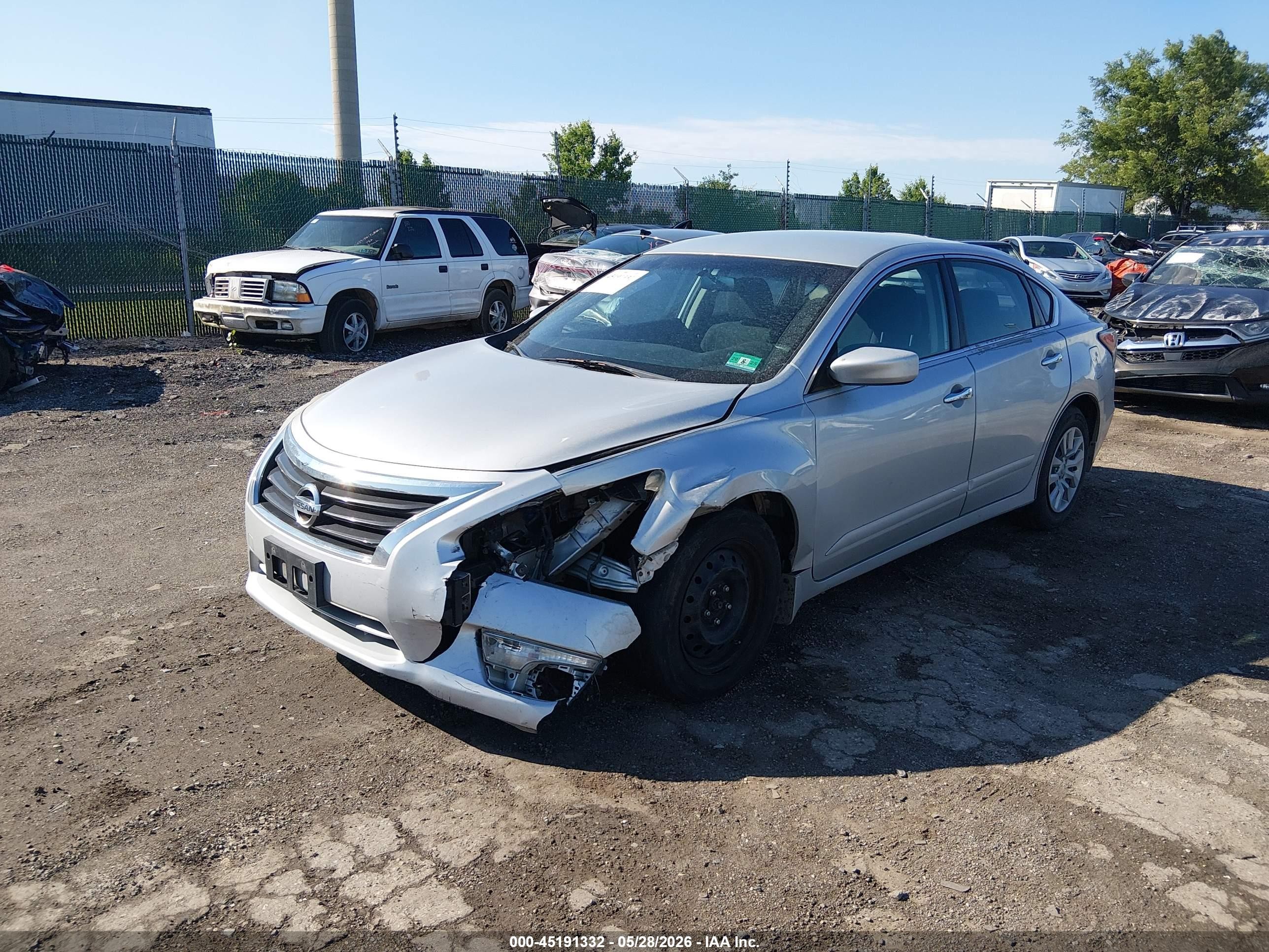 2015 Nissan Altima 2.5 S Silver vin: 1N4AL3AP0FC117499