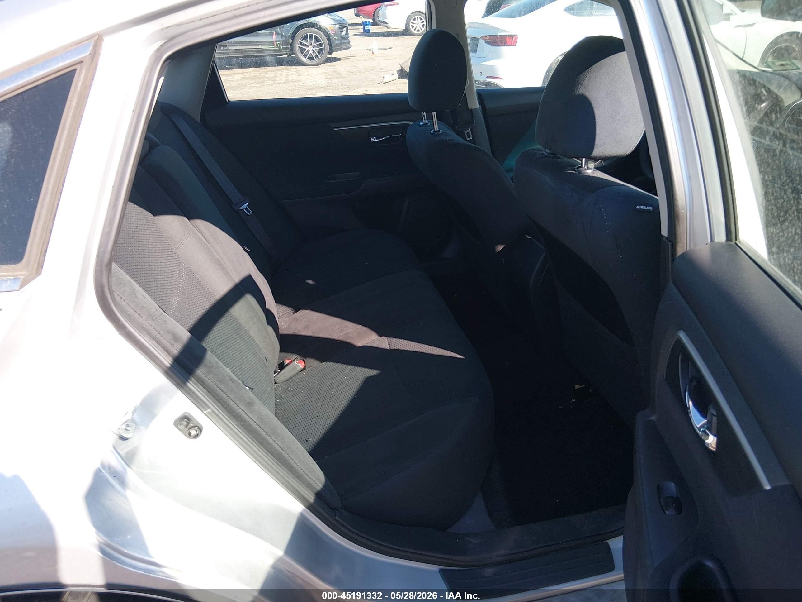 2015 Nissan Altima 2.5 S Silver vin: 1N4AL3AP0FC117499