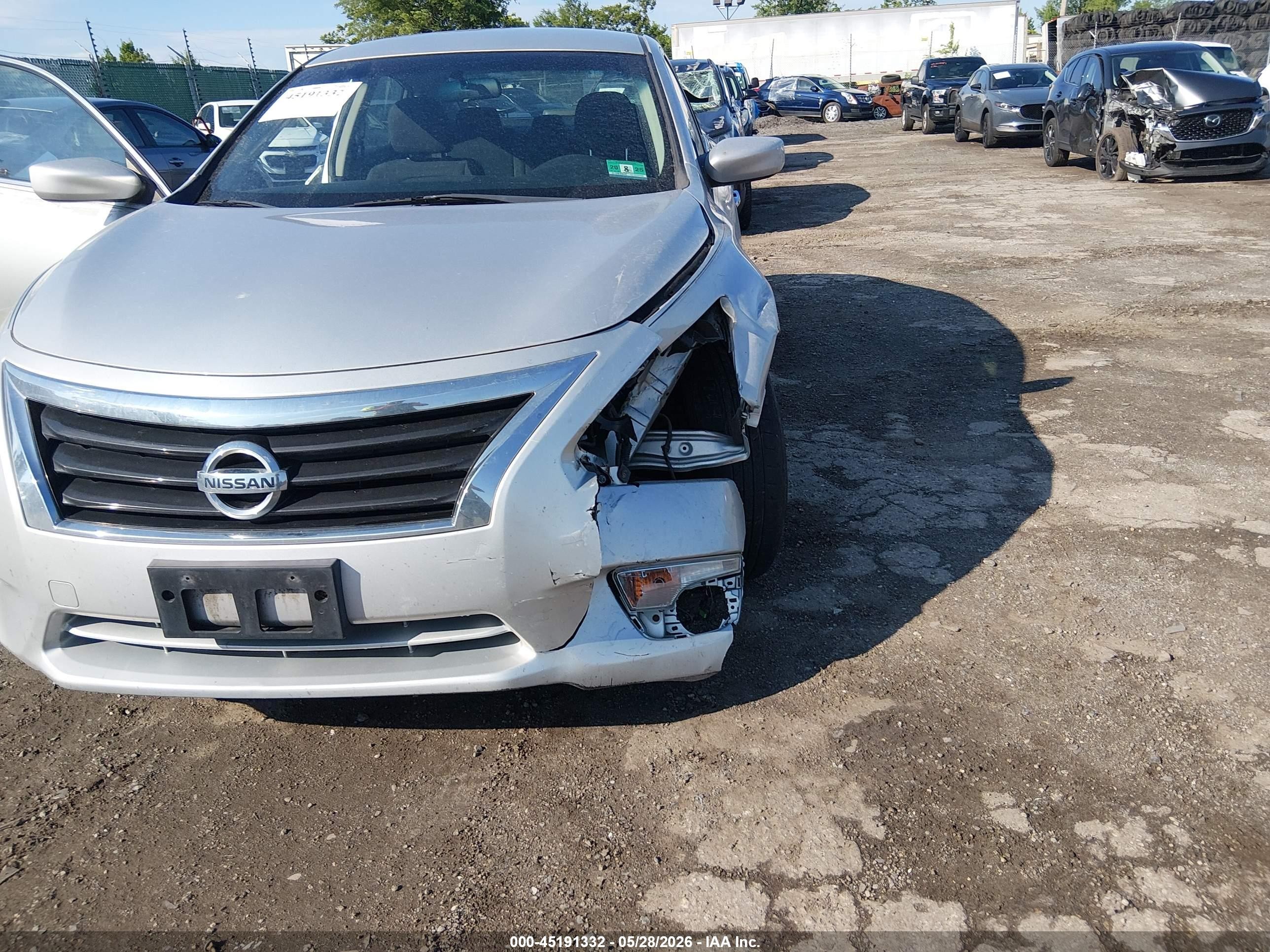 2015 Nissan Altima 2.5 S Silver vin: 1N4AL3AP0FC117499