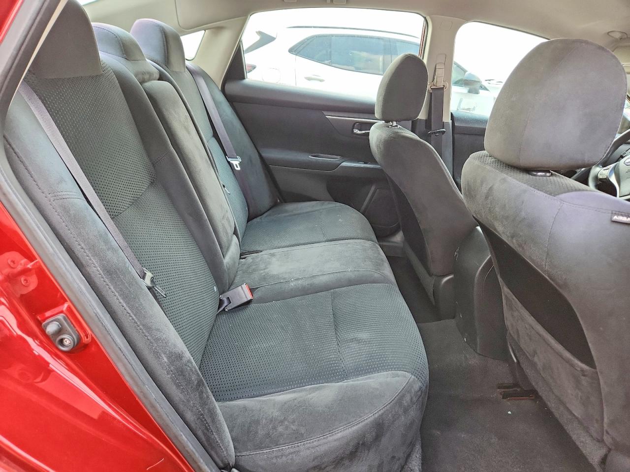 2015 Nissan Altima 2.5 S Red vin: 1N4AL3AP0FC119012