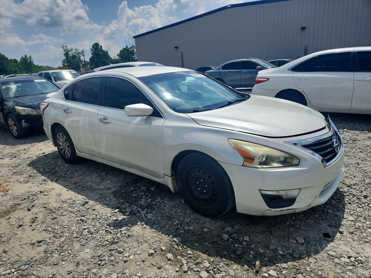 2015 Nissan Altima 2.5 S White vin: 1N4AL3AP0FC123545