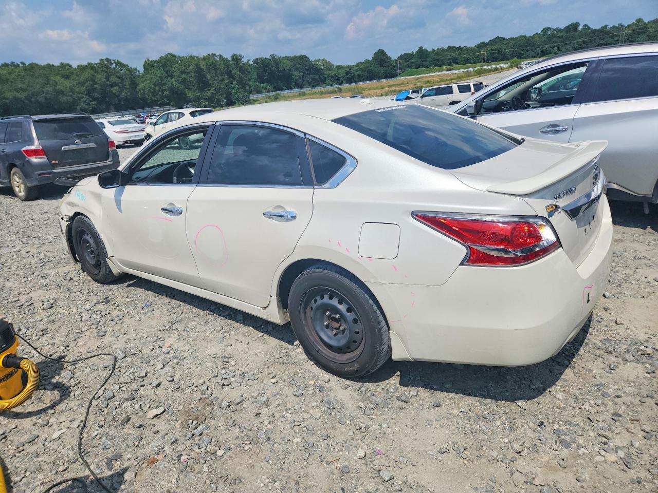 2015 Nissan Altima 2.5 S White vin: 1N4AL3AP0FC123545