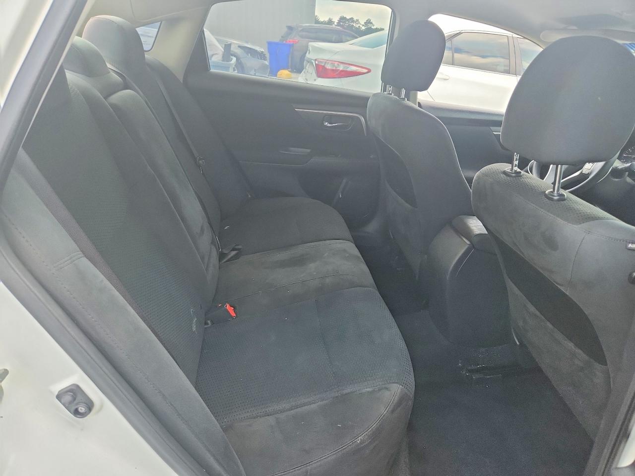 2015 Nissan Altima 2.5 S White vin: 1N4AL3AP0FC123545