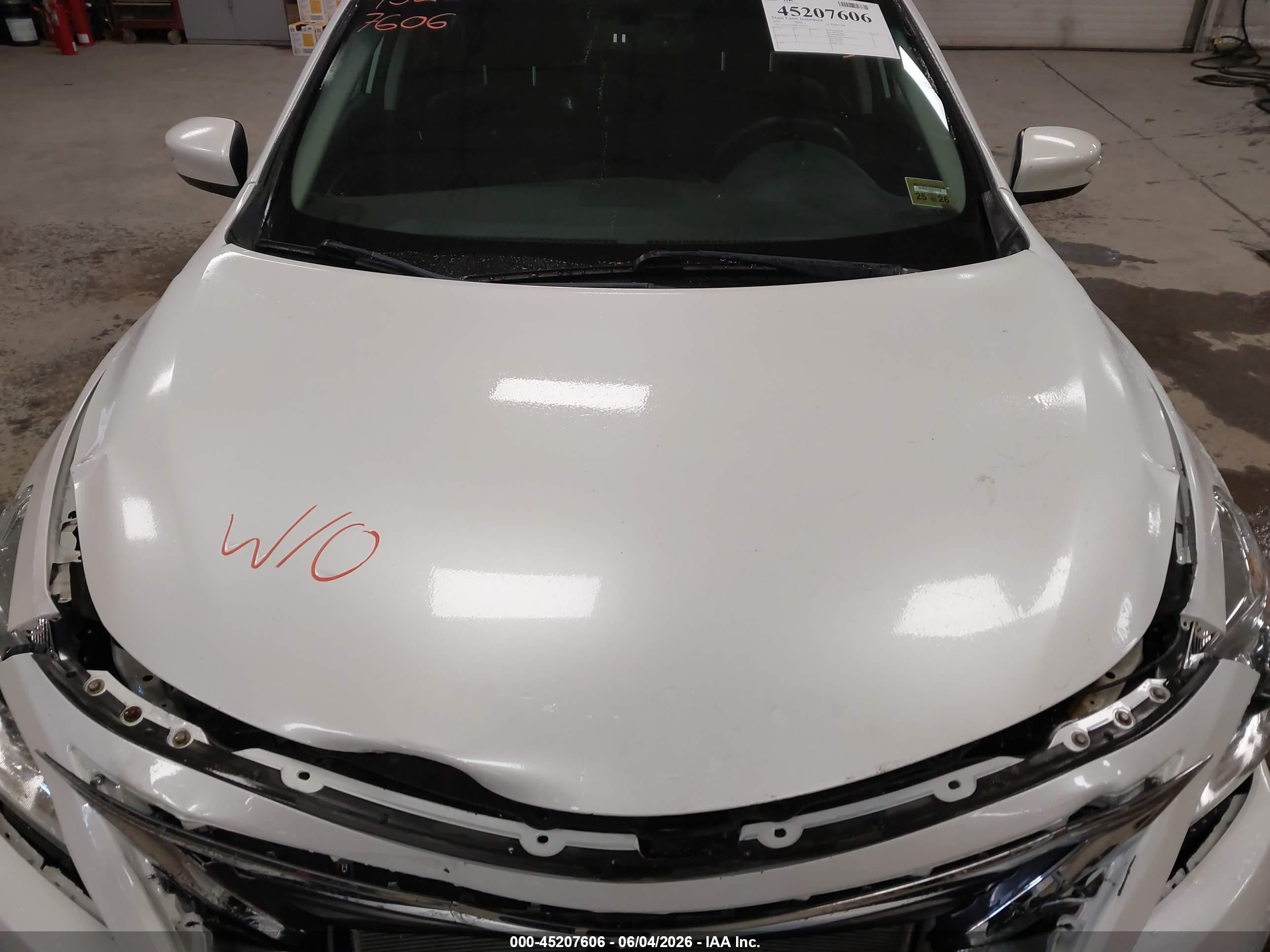 2015 Nissan Altima 2.5 Sv White vin: 1N4AL3AP0FC136134