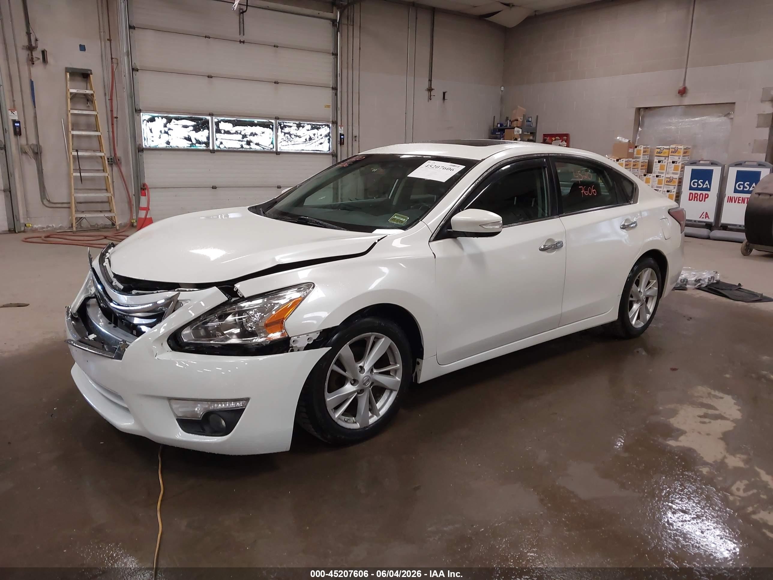 2015 Nissan Altima 2.5 Sv White vin: 1N4AL3AP0FC136134