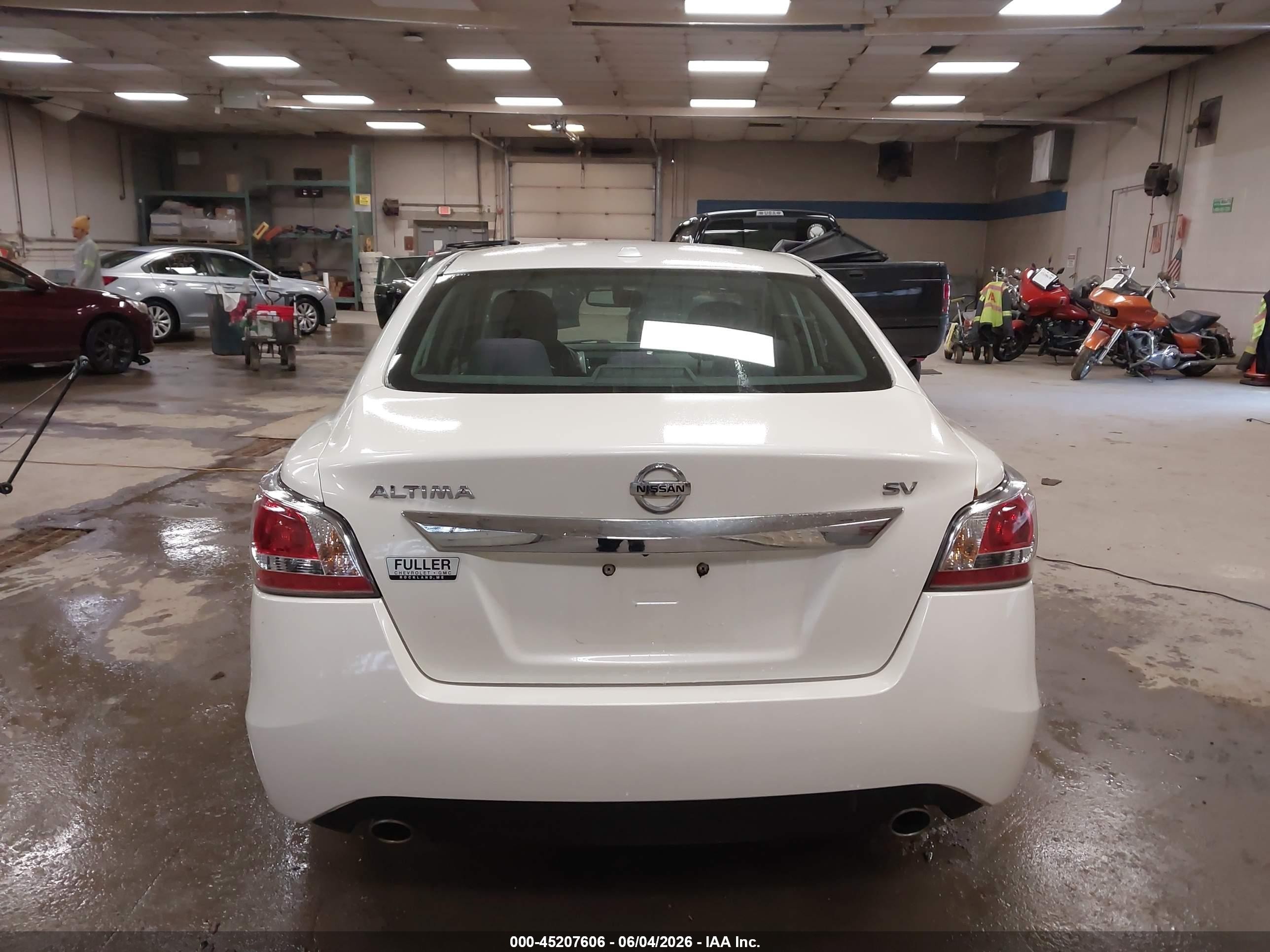 2015 Nissan Altima 2.5 Sv White vin: 1N4AL3AP0FC136134