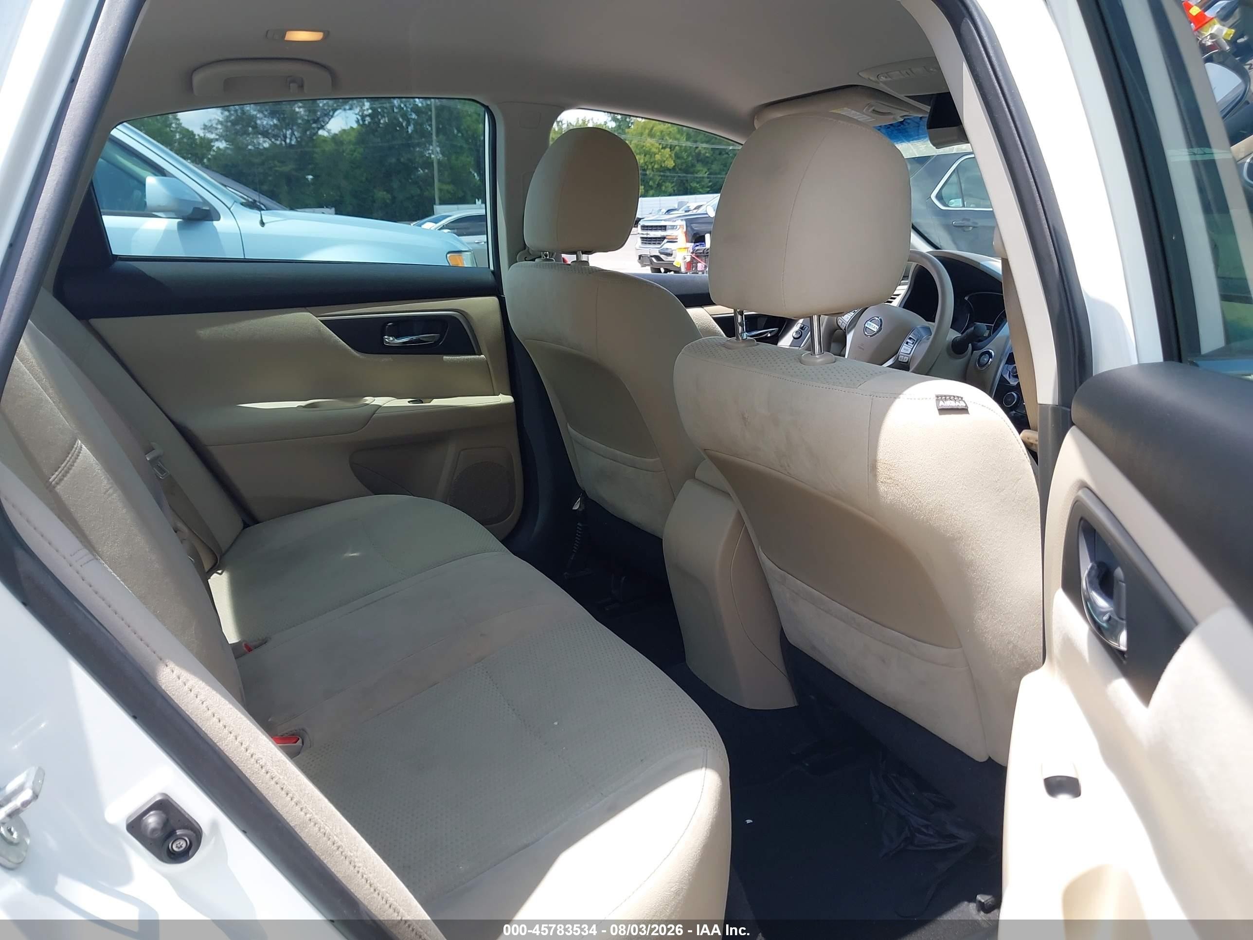 2015 Nissan Altima 2.5 S White vin: 1N4AL3AP0FC137090